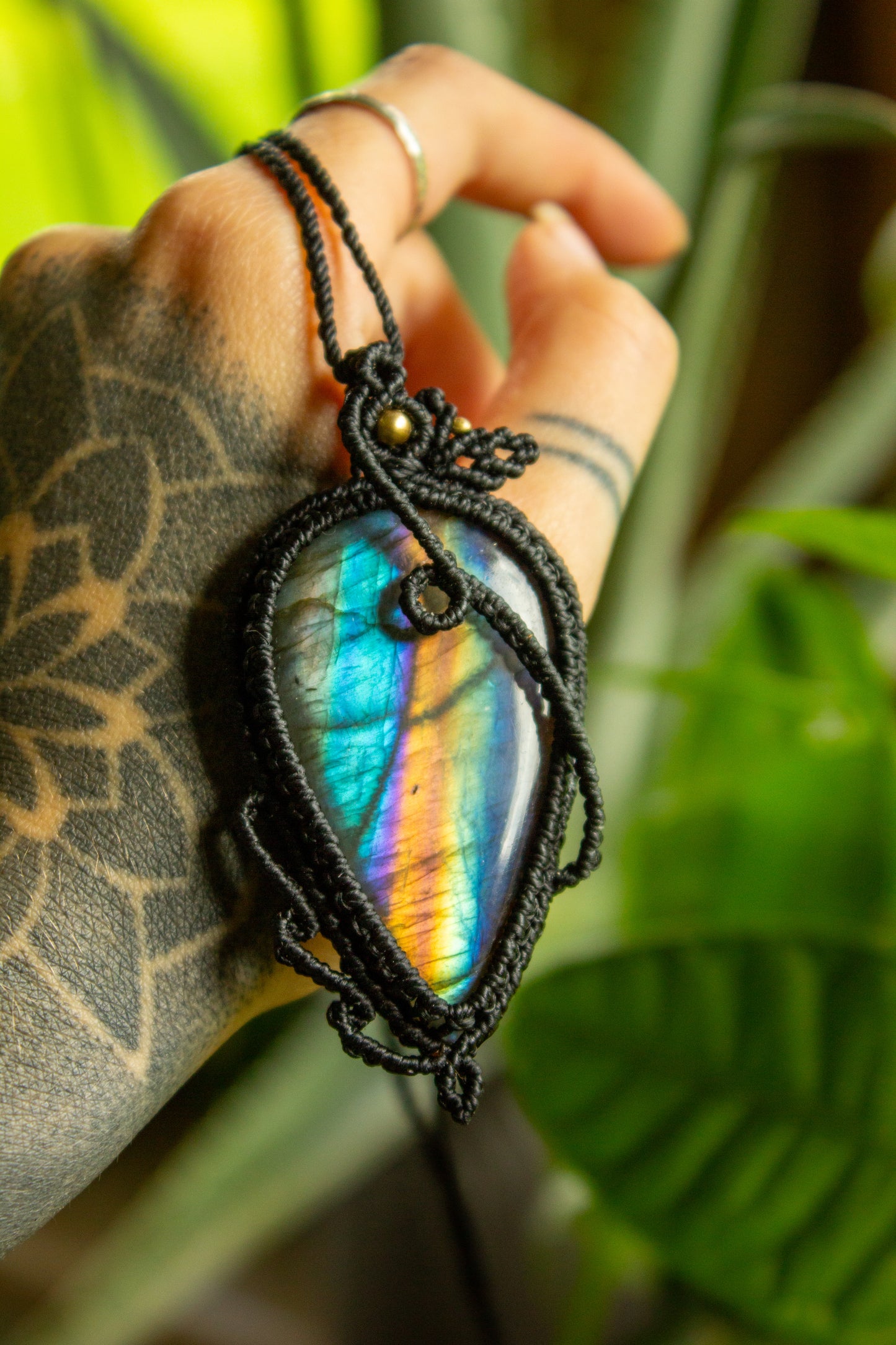 Dalat • Labradorite macrame necklace
