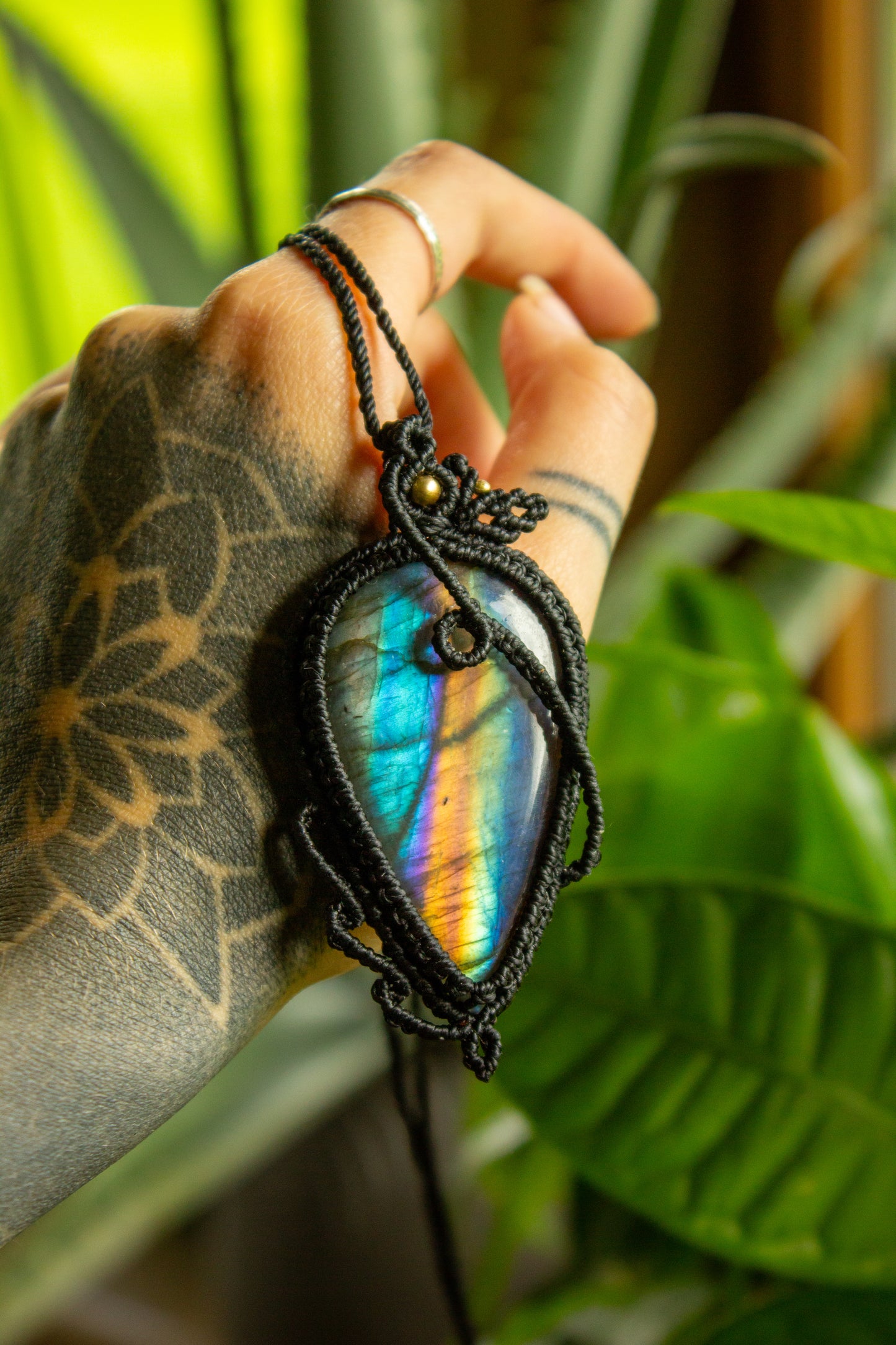 Dalat • Labradorite macrame necklace