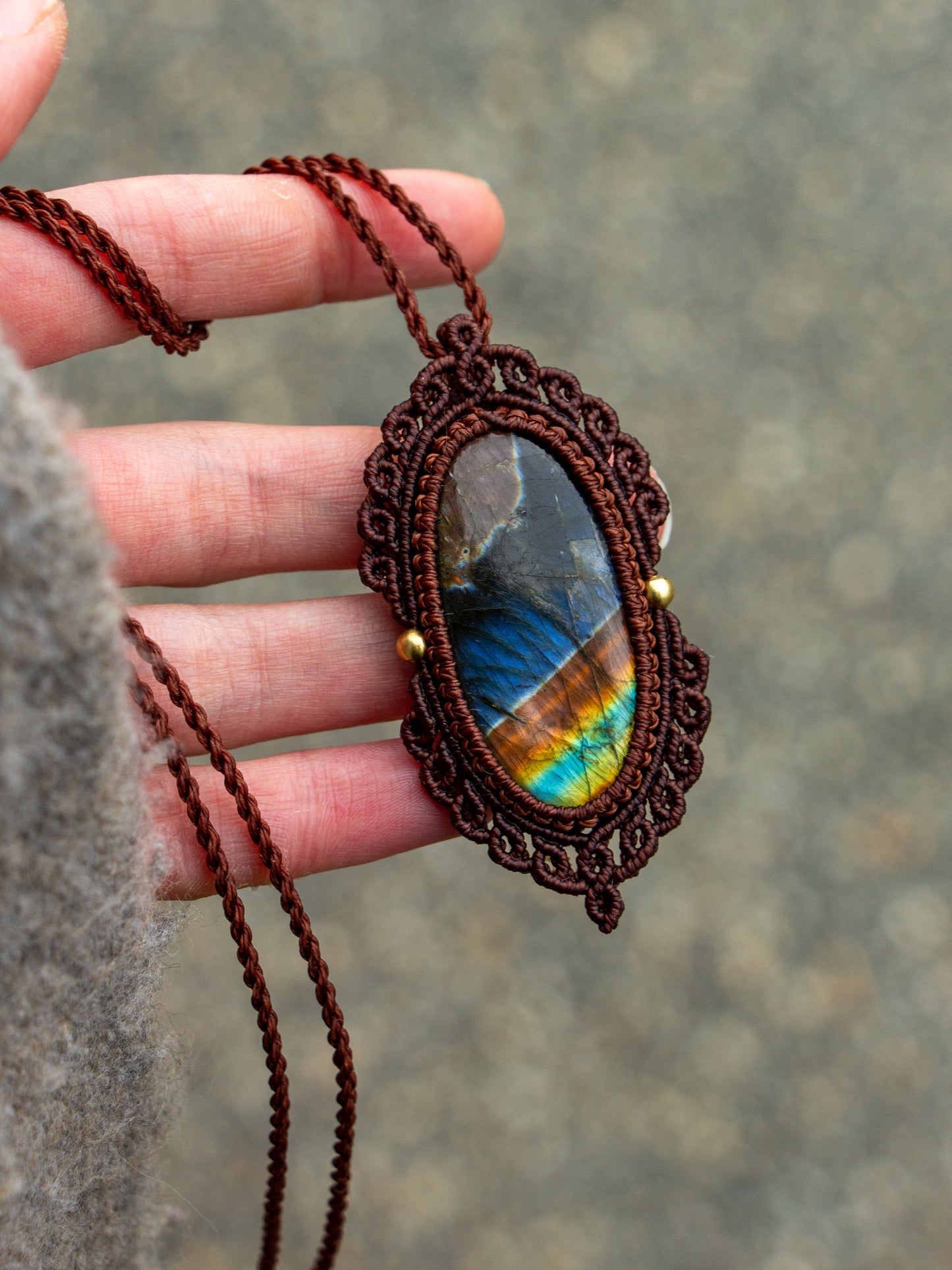 Labradorite macrame necklace