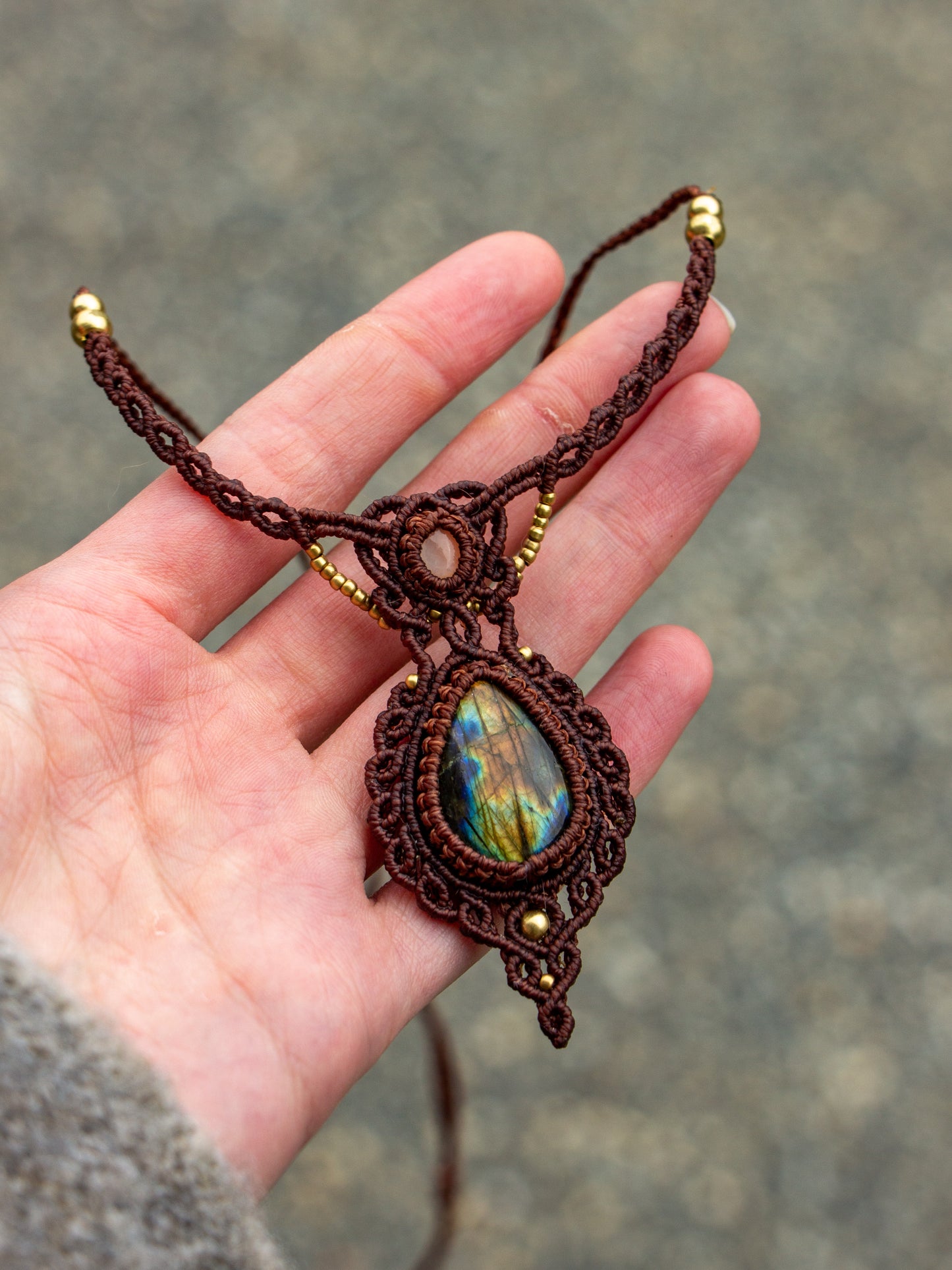 Grey Moonstone & Labradorite macrame necklace