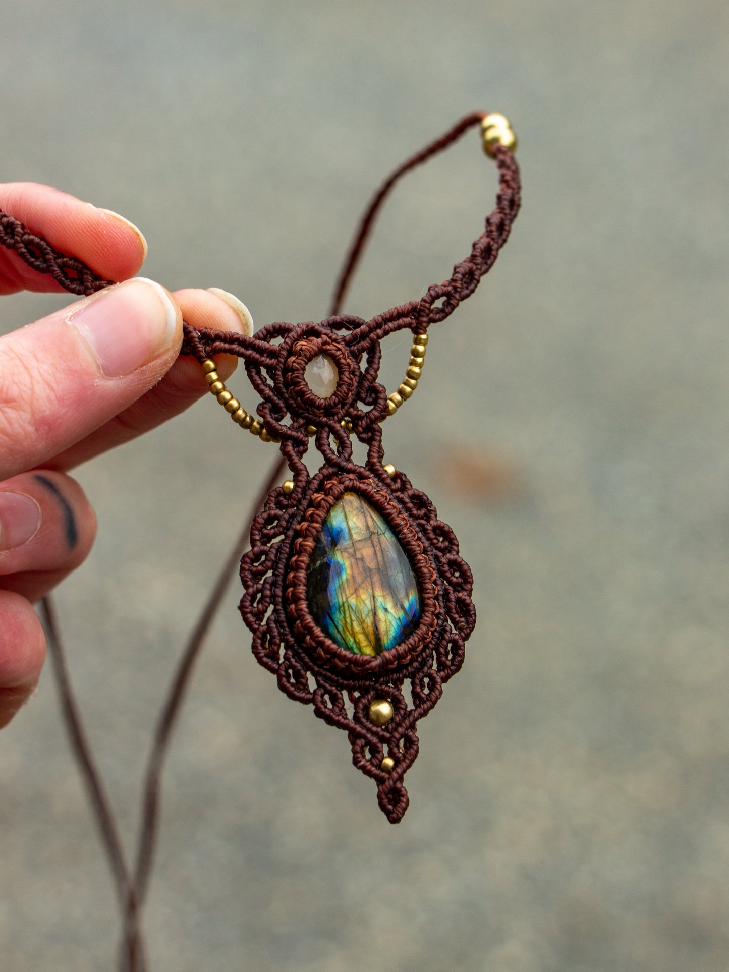 Grey Moonstone & Labradorite macrame necklace