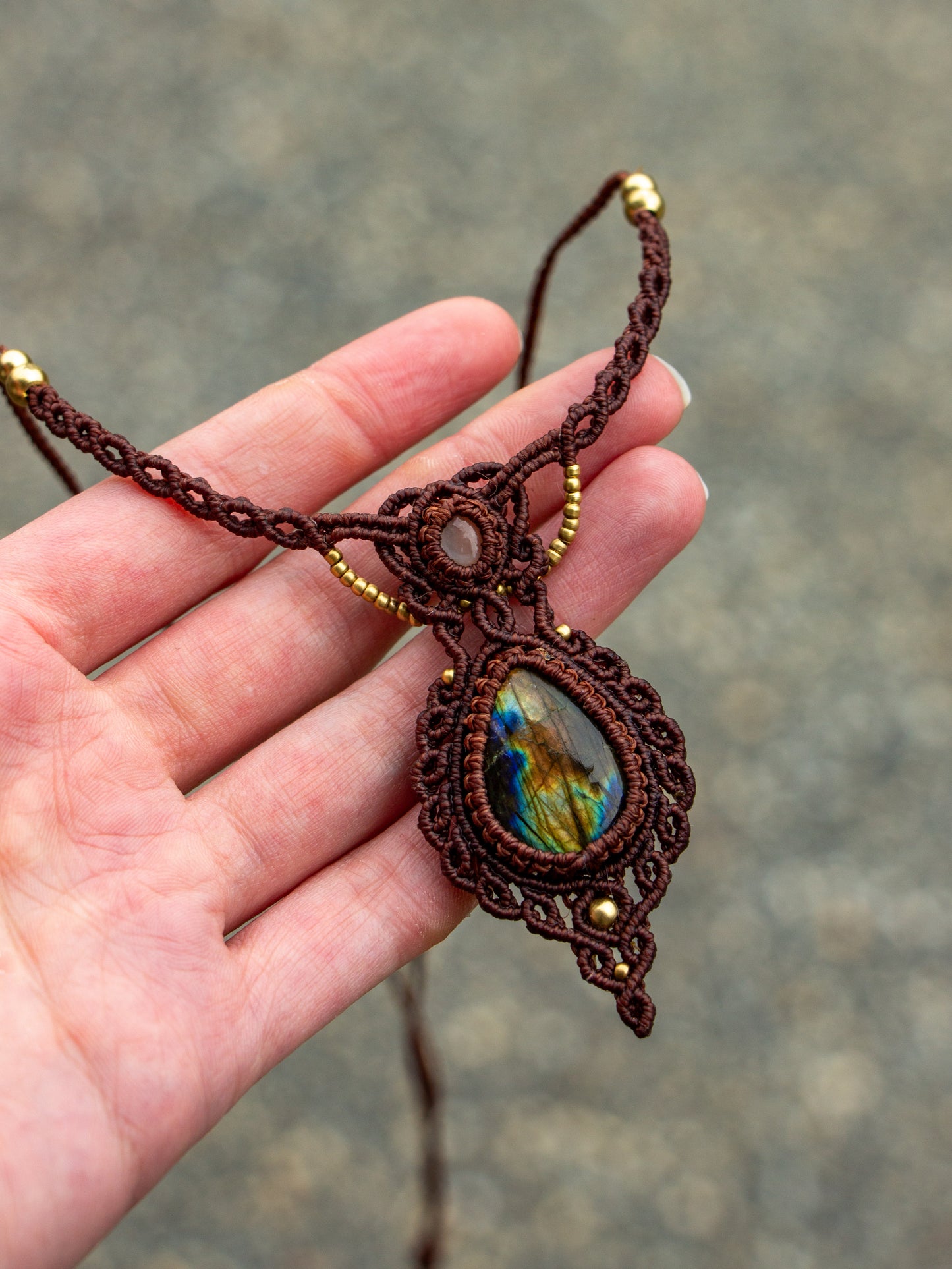 Grey Moonstone & Labradorite macrame necklace