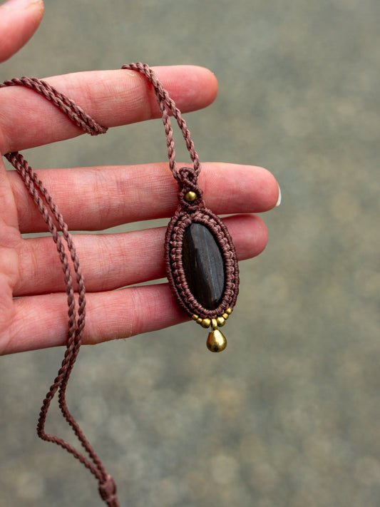 ~ affordables ~ Tiger Iron necklace