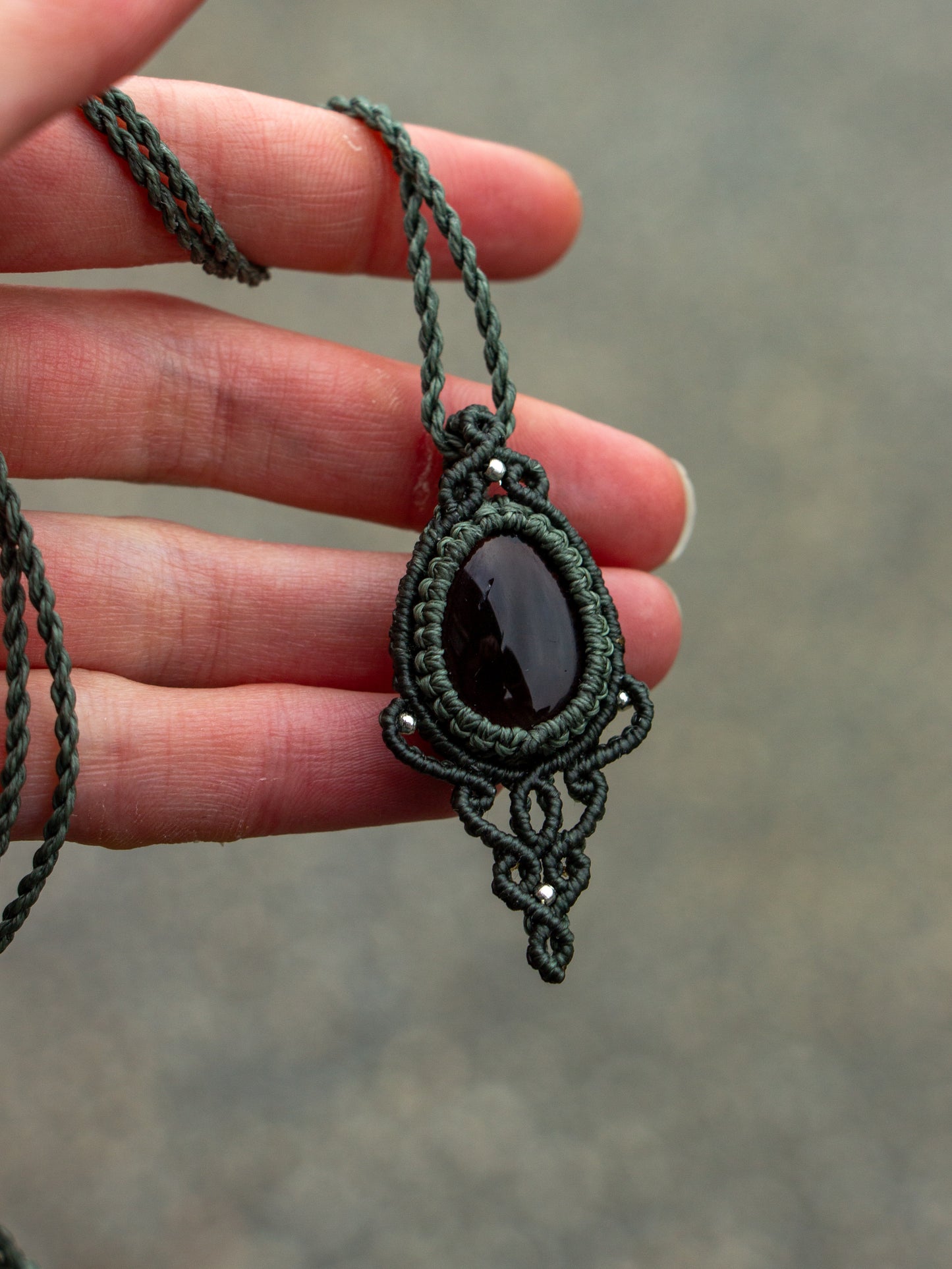 ~ affordables ~ Smoky Quartz macrame necklace