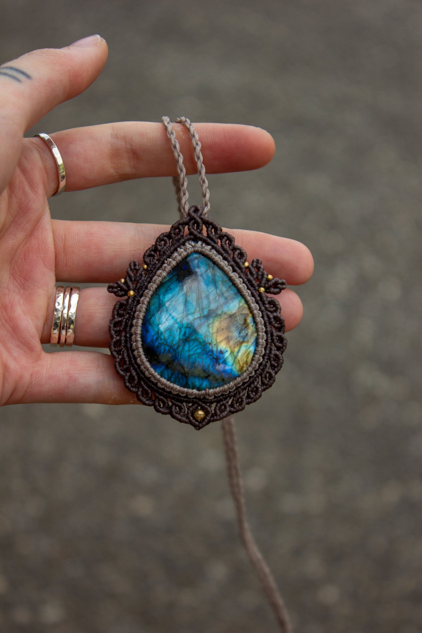 Labradorite macrame necklace