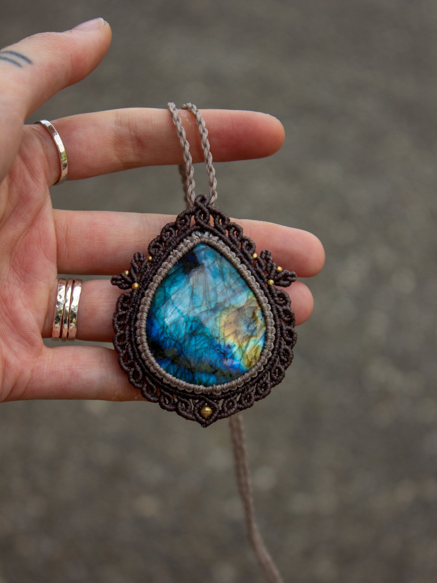 Labradorite macrame necklace