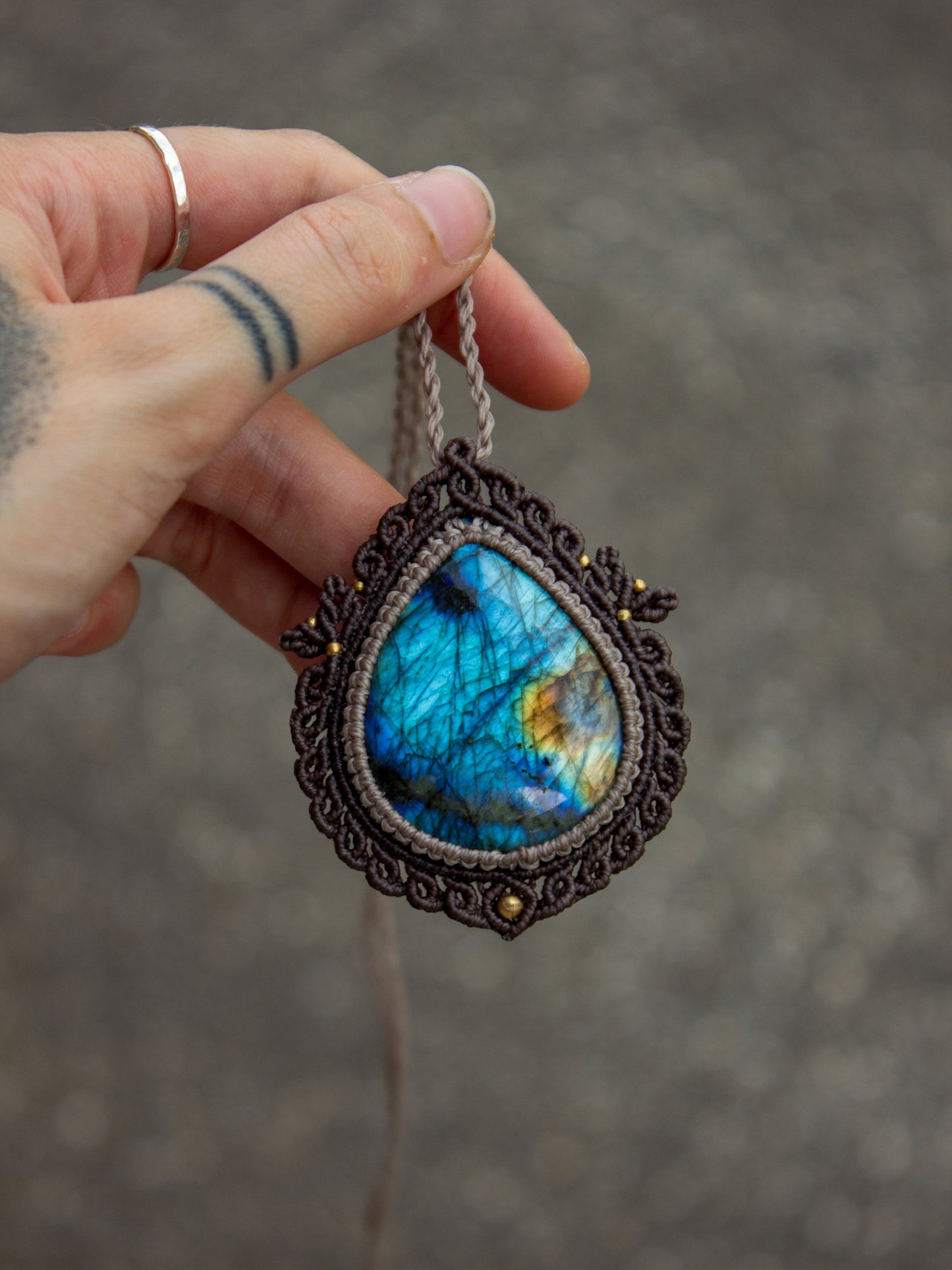Labradorite macrame necklace