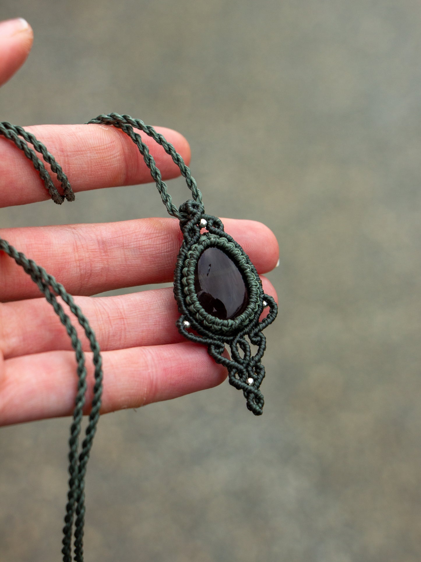 ~ affordables ~ Smoky Quartz macrame necklace