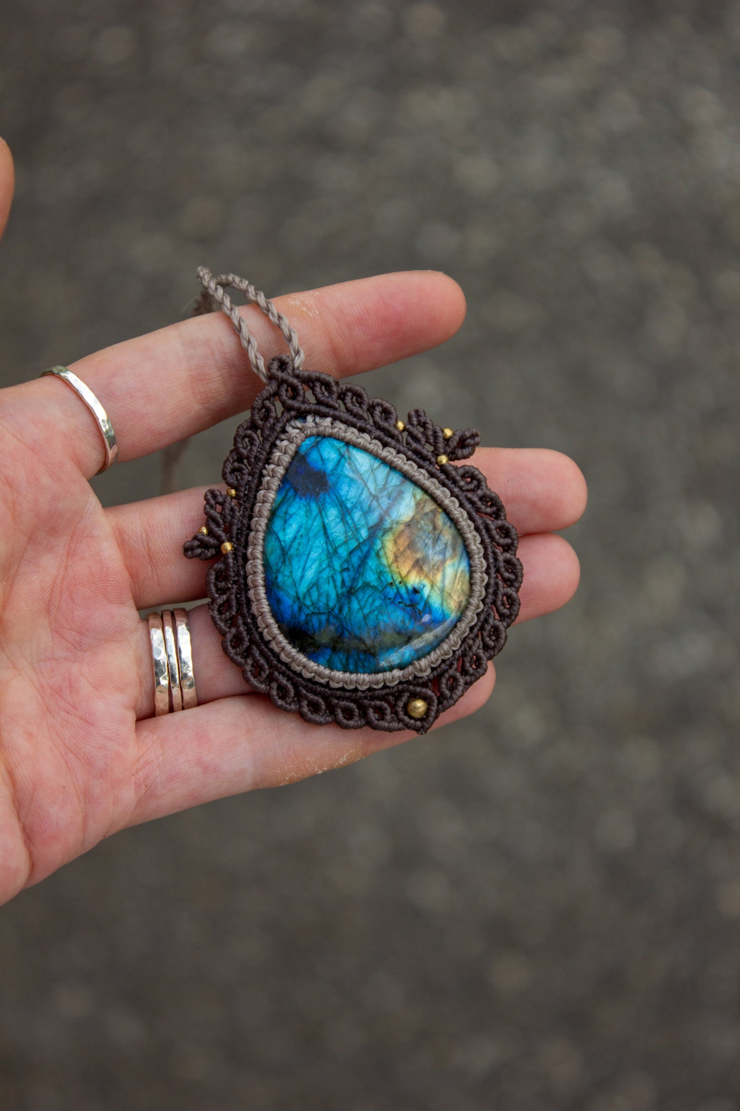 Labradorite macrame necklace