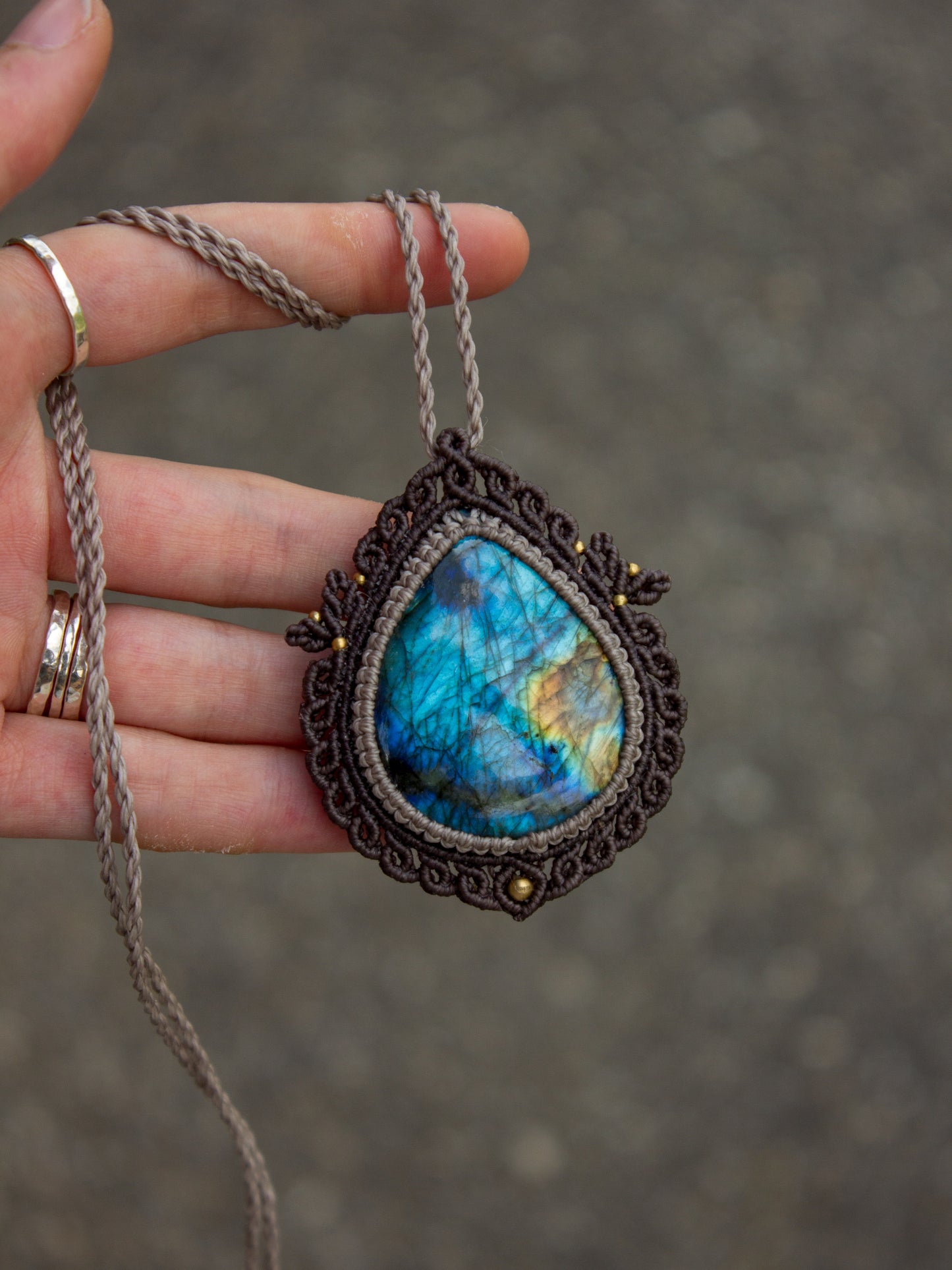 Labradorite macrame necklace