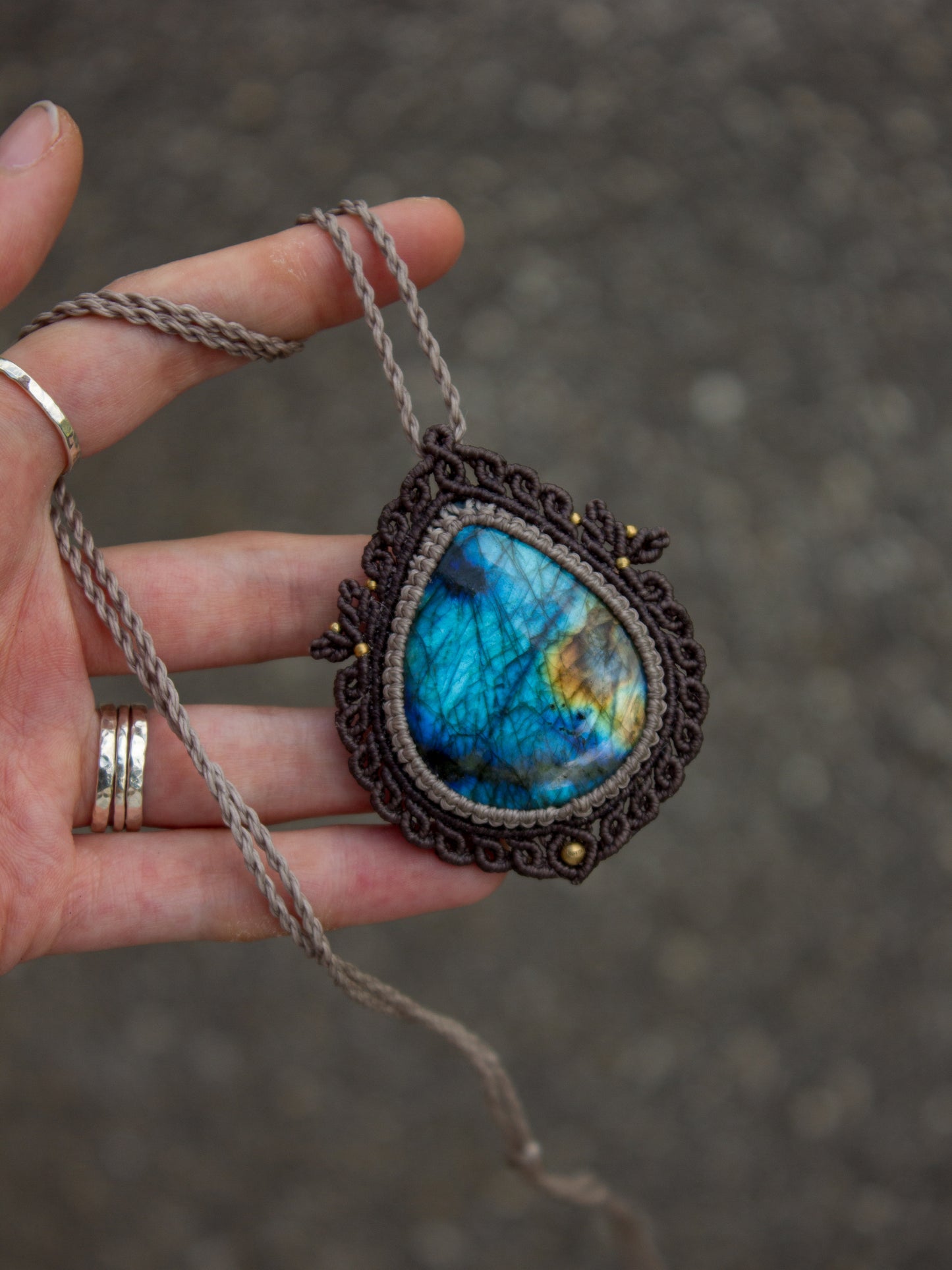 Labradorite macrame necklace