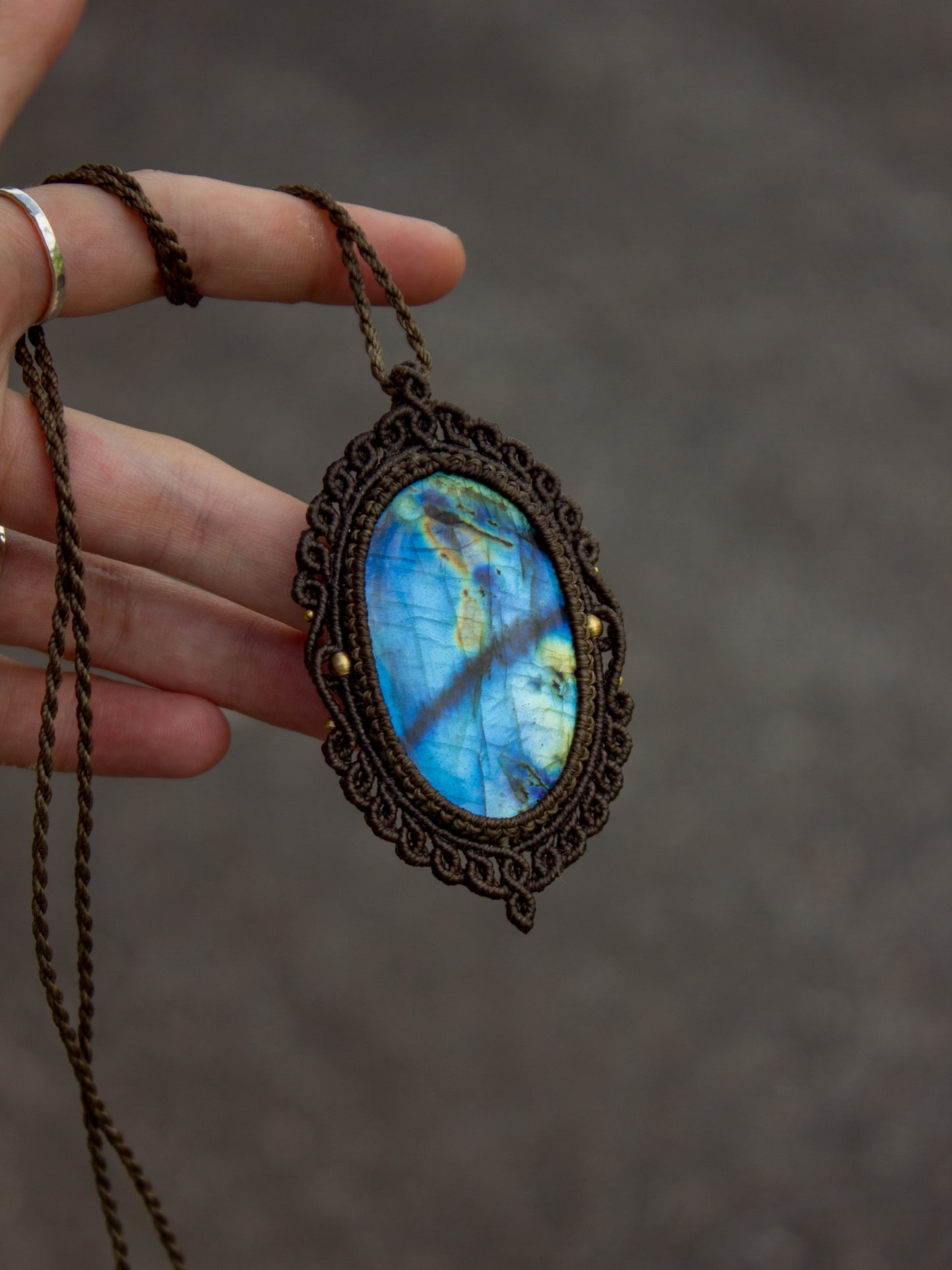 Labradorite macrame necklace