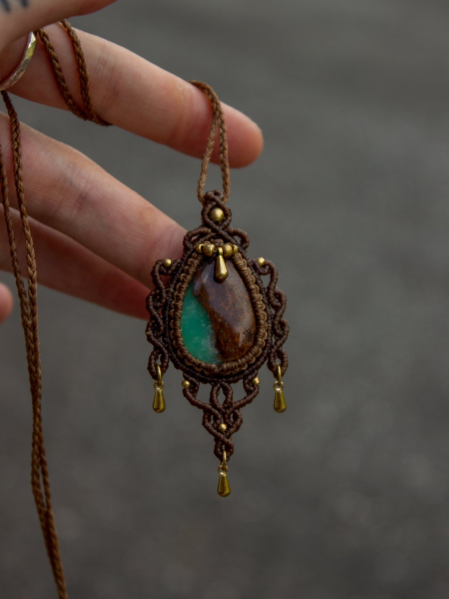 Chrysoprase macrame necklace