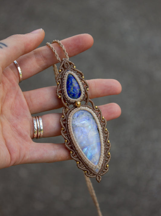 Lapis Lazuli & Rainbow Moonstone macrame necklace