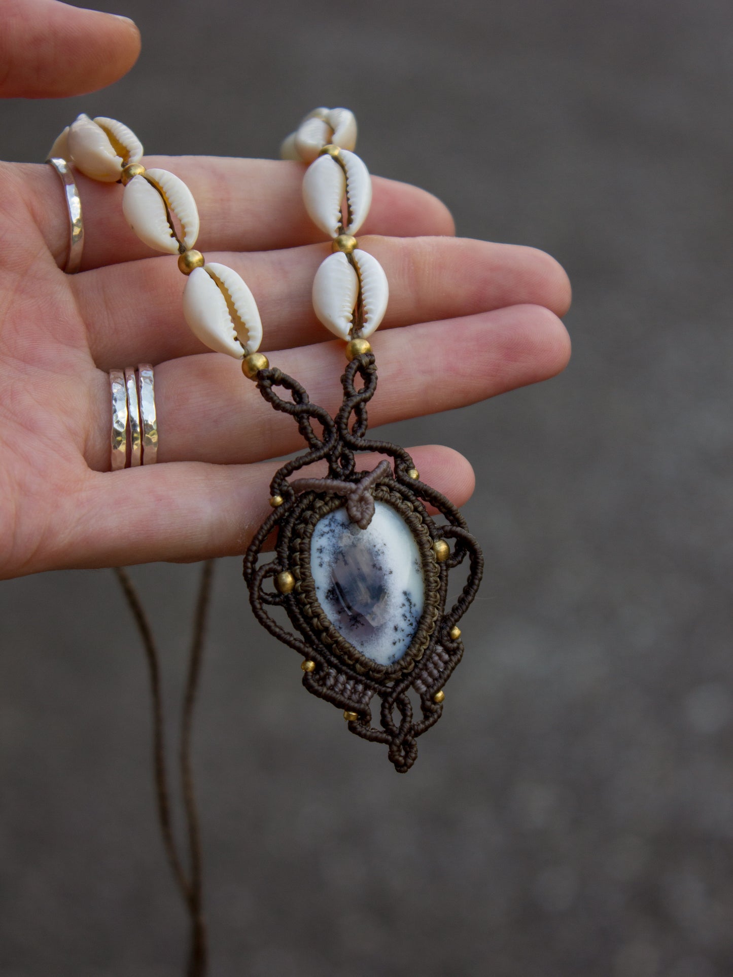 Dendretic Agate macrame necklace