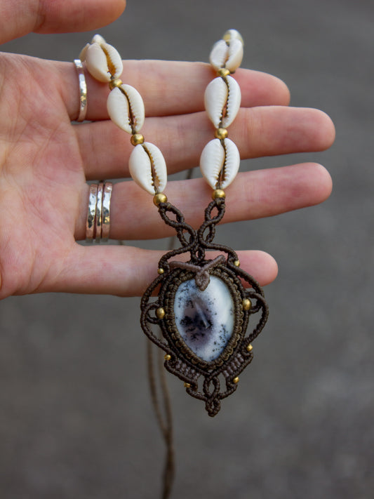 Dendretic Agate macrame necklace