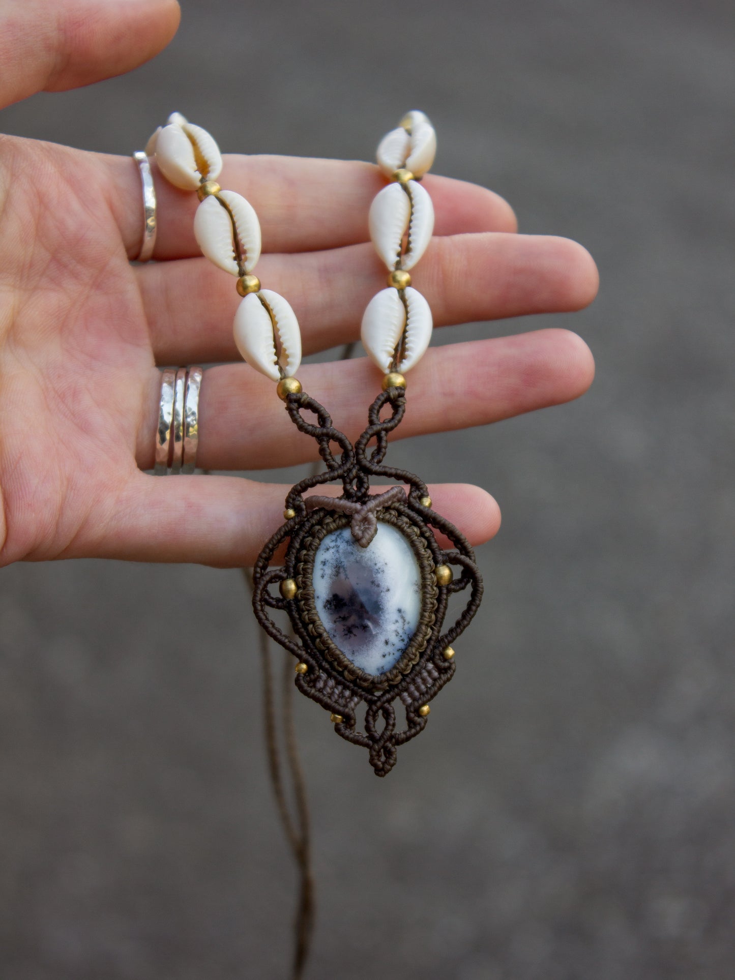 Dendretic Agate macrame necklace