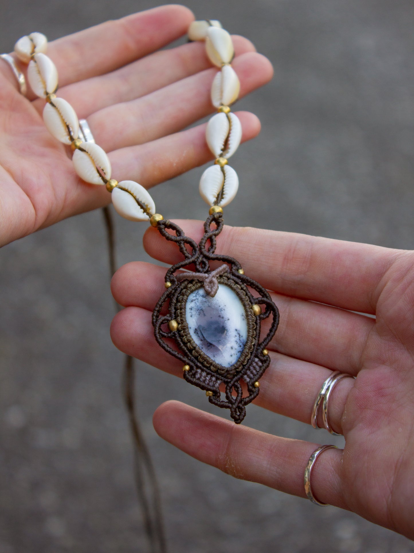 Dendretic Agate macrame necklace
