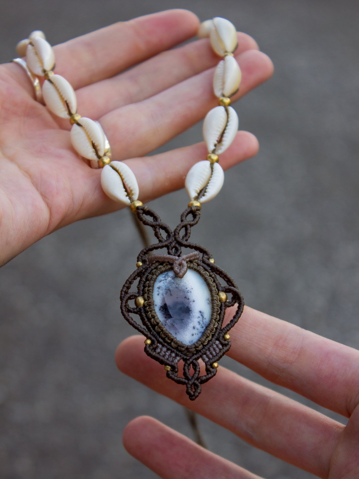 Dendretic Agate macrame necklace