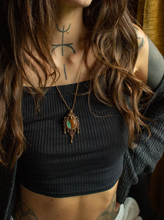 Chrysoprase macrame necklace