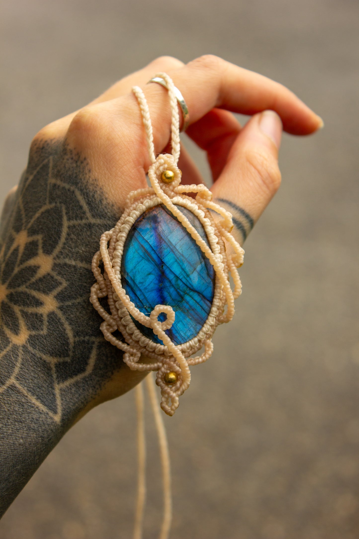 Labradorite • macrame necklace