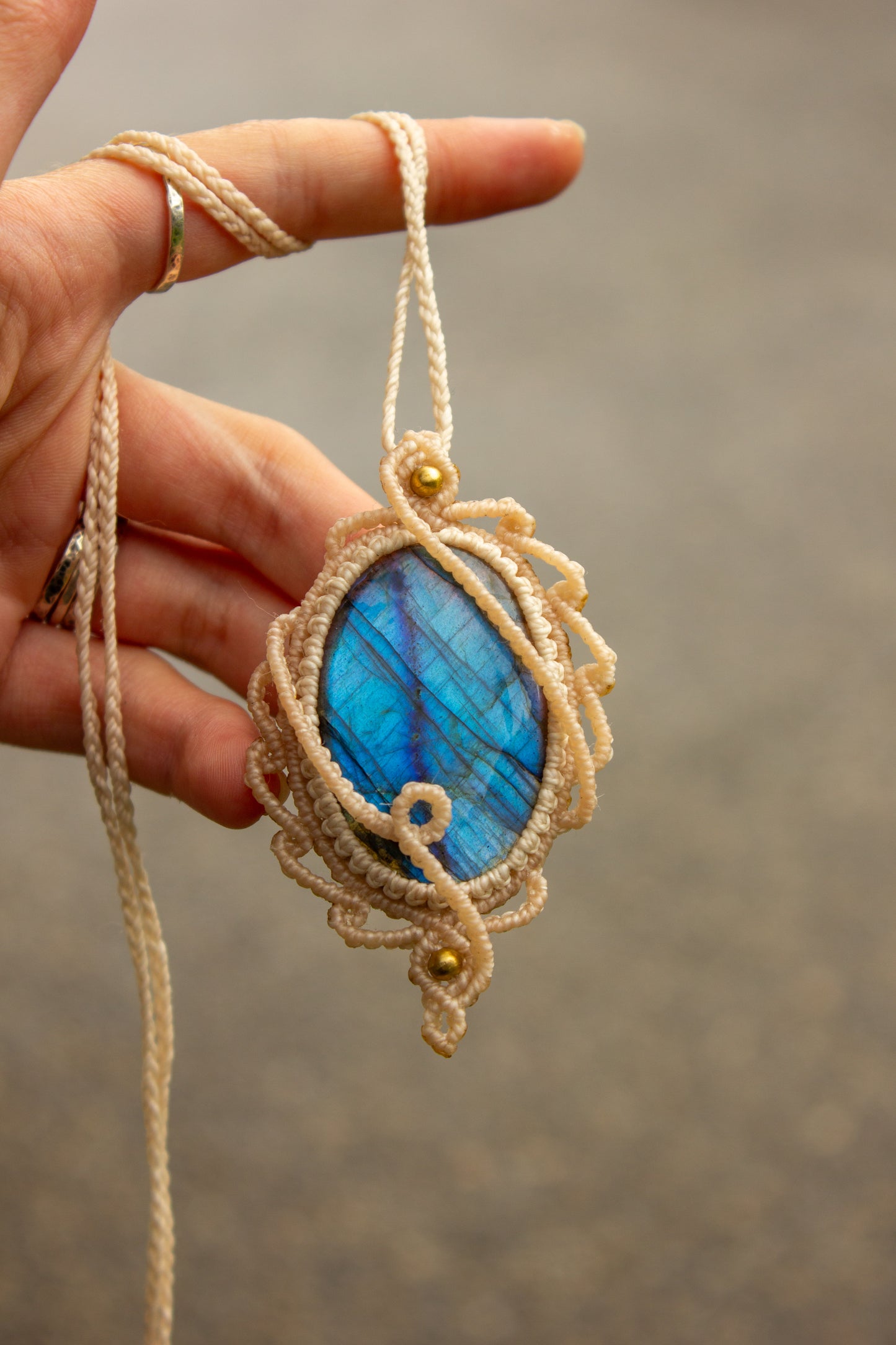 Labradorite • macrame necklace