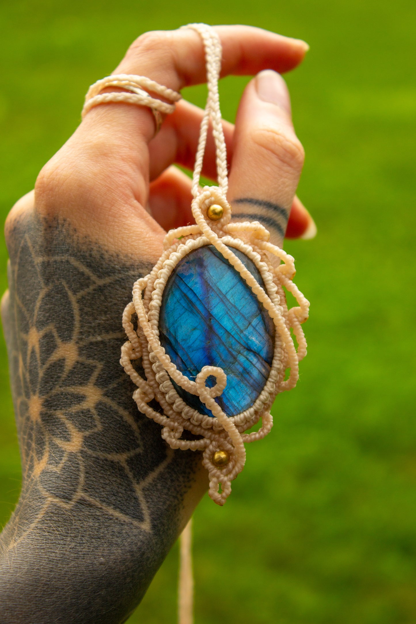 Labradorite • macrame necklace