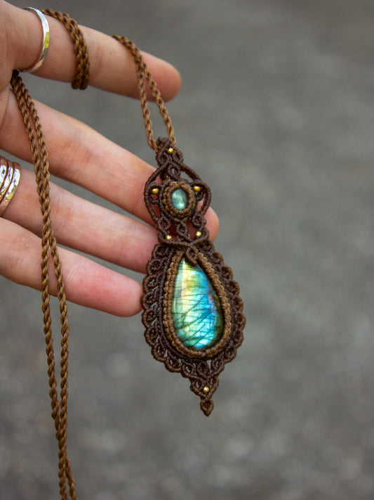 Labradorite & Labradorite macrame necklace
