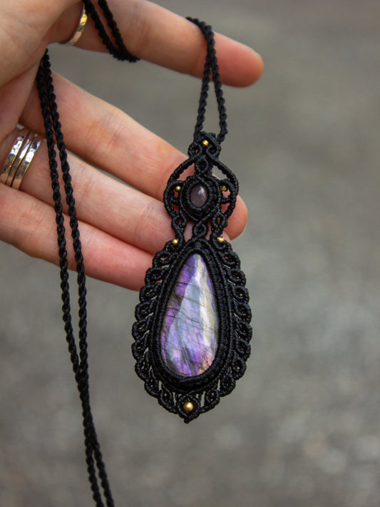 Rose Quartz & Purple Labradorite macrame necklace