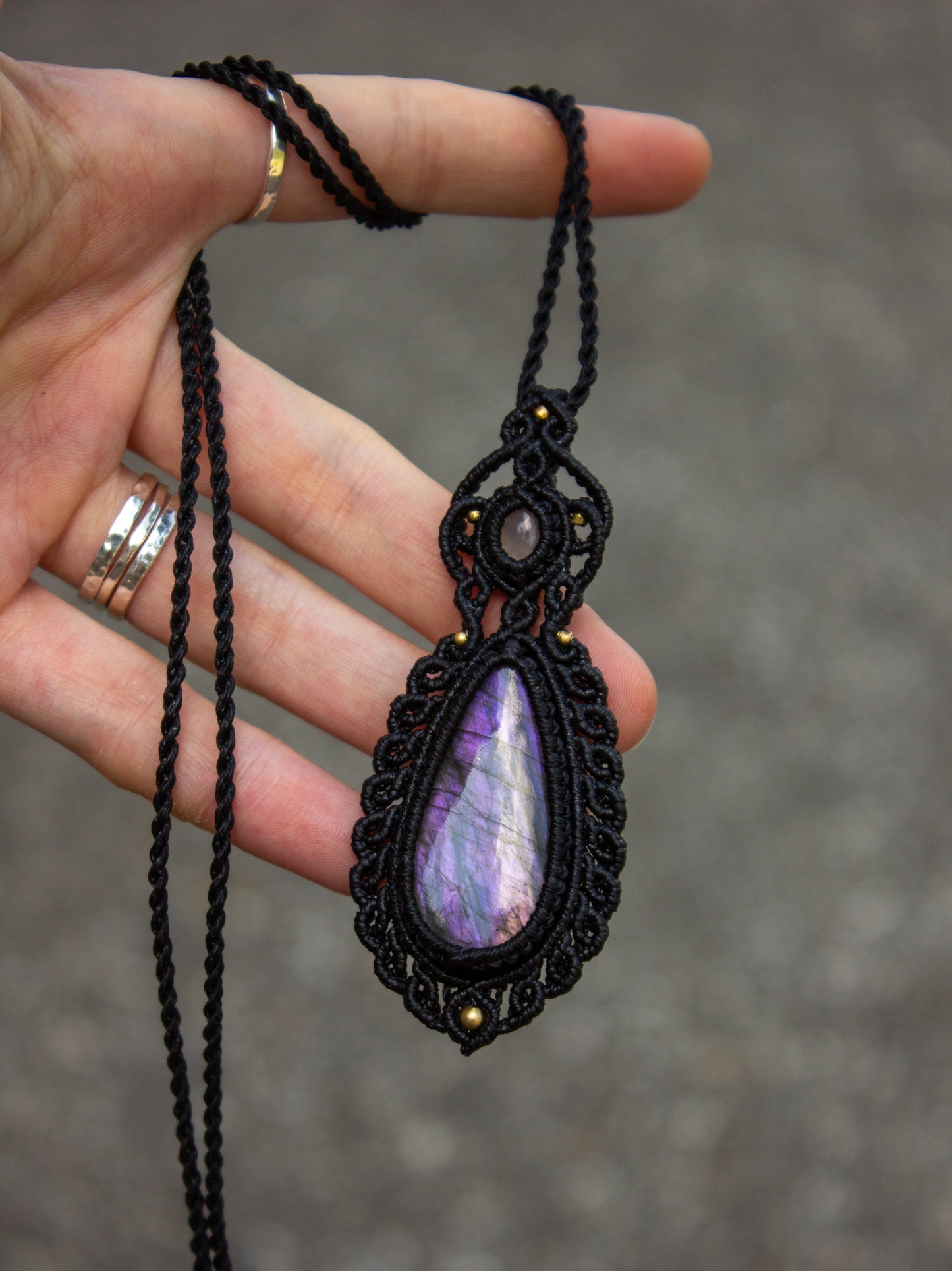 Rose Quartz & Purple Labradorite macrame necklace