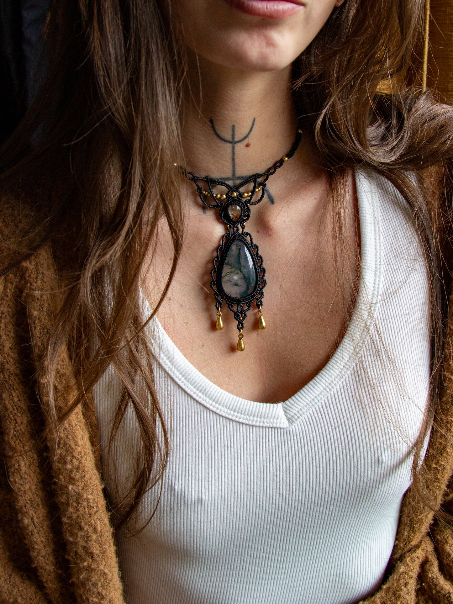 White Topaz & Moss Agate macrame necklace