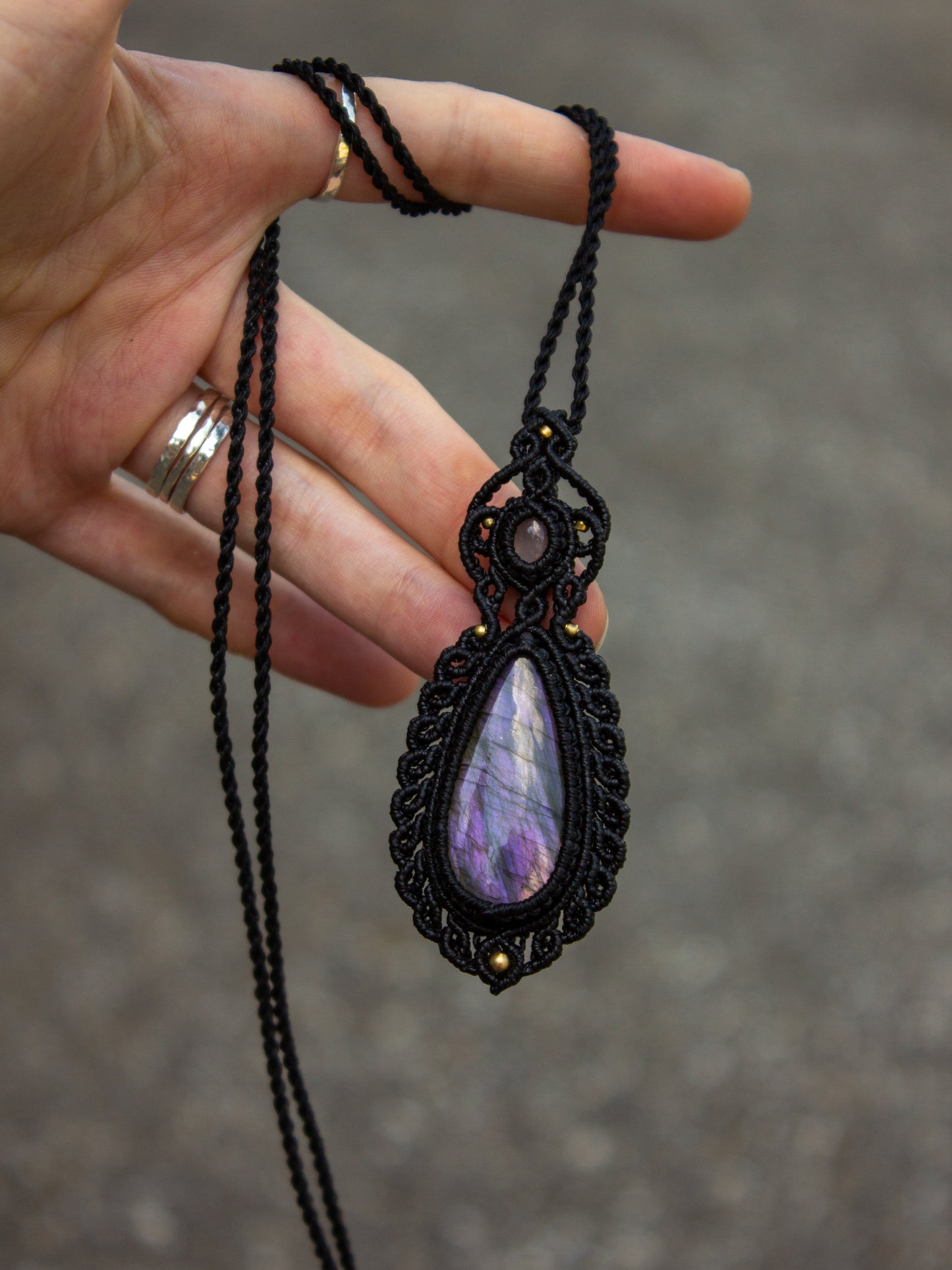 Rose Quartz & Purple Labradorite macrame necklace