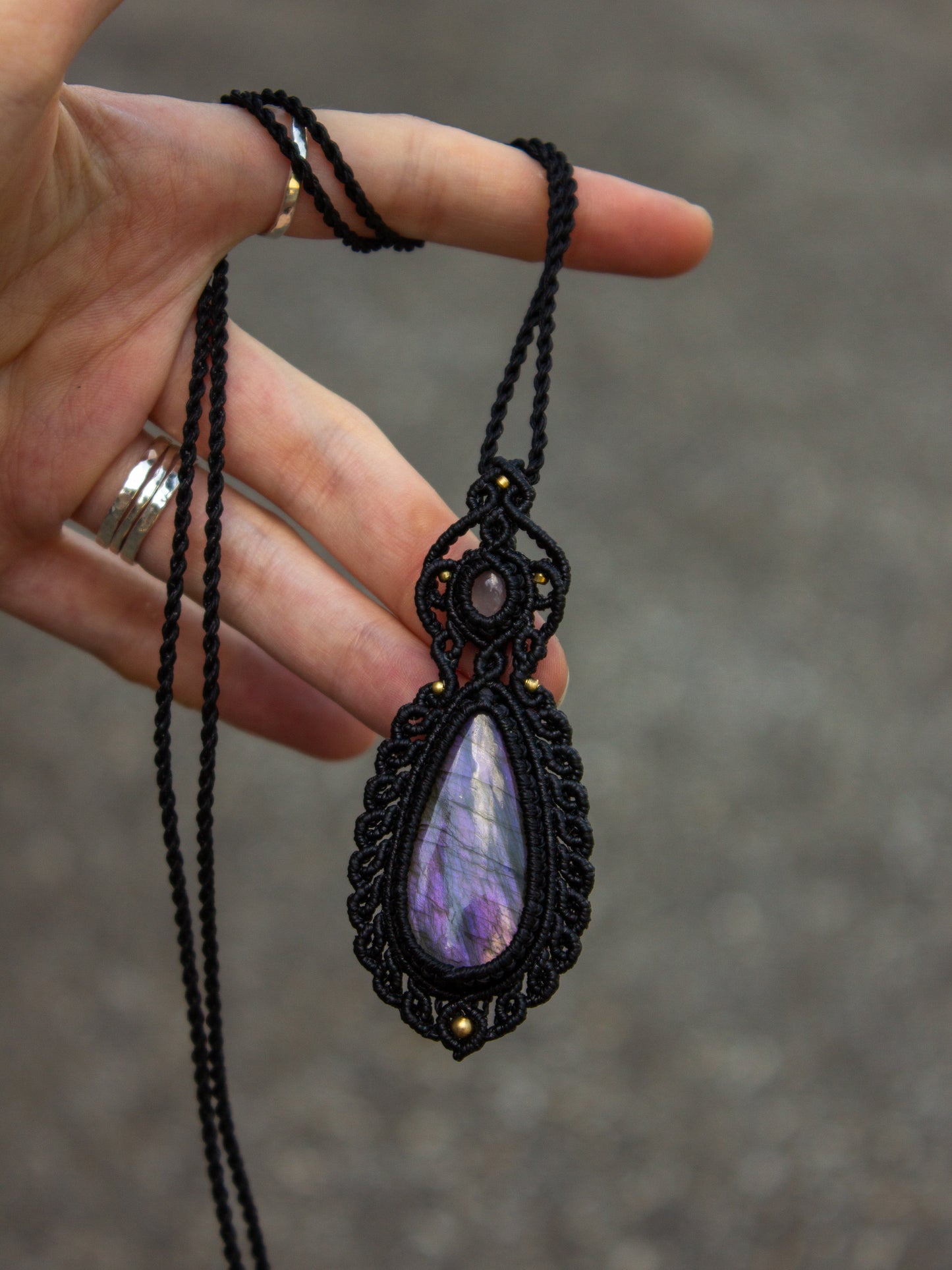 Rose Quartz & Purple Labradorite macrame necklace