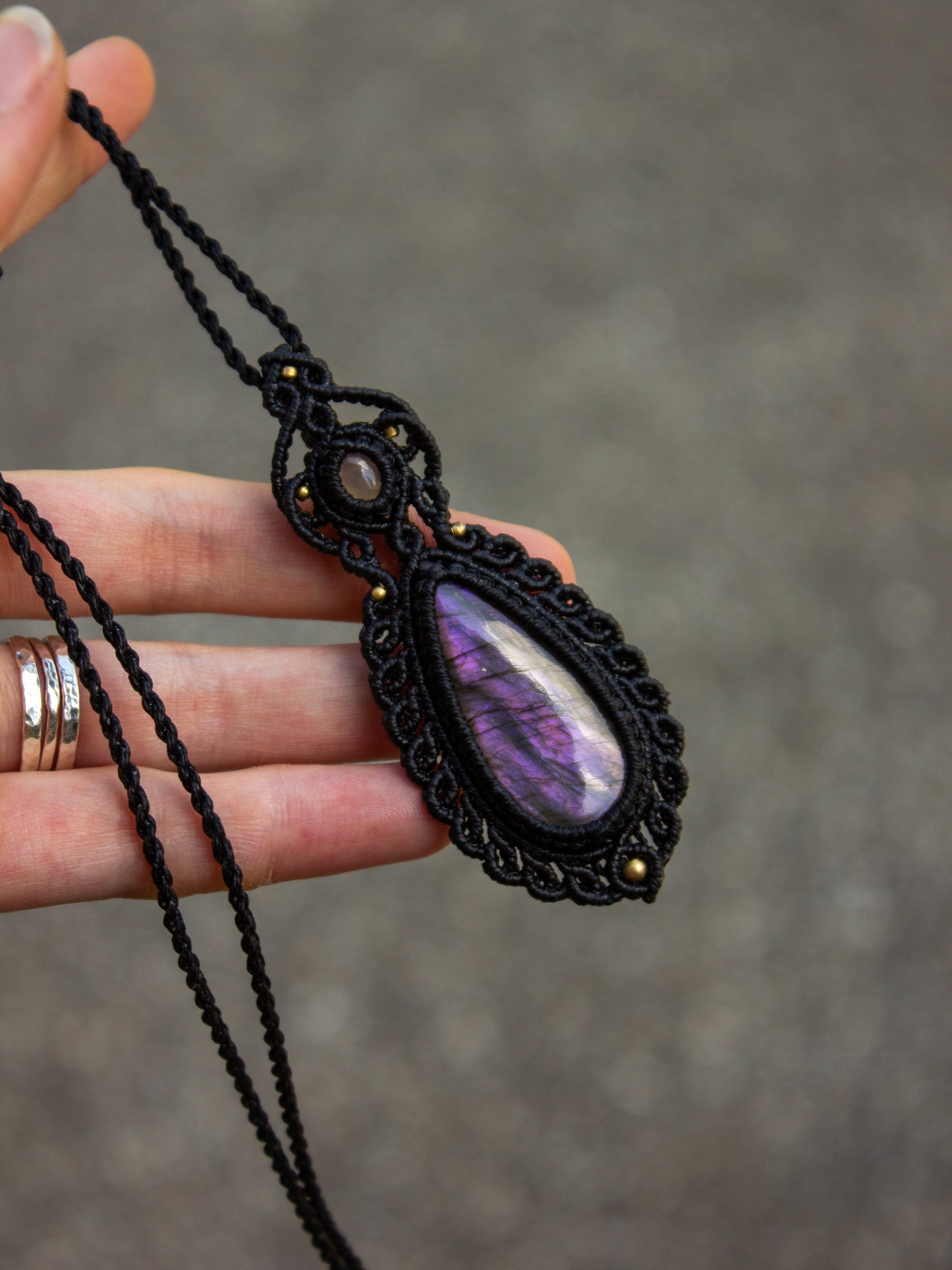 Rose Quartz & Purple Labradorite macrame necklace