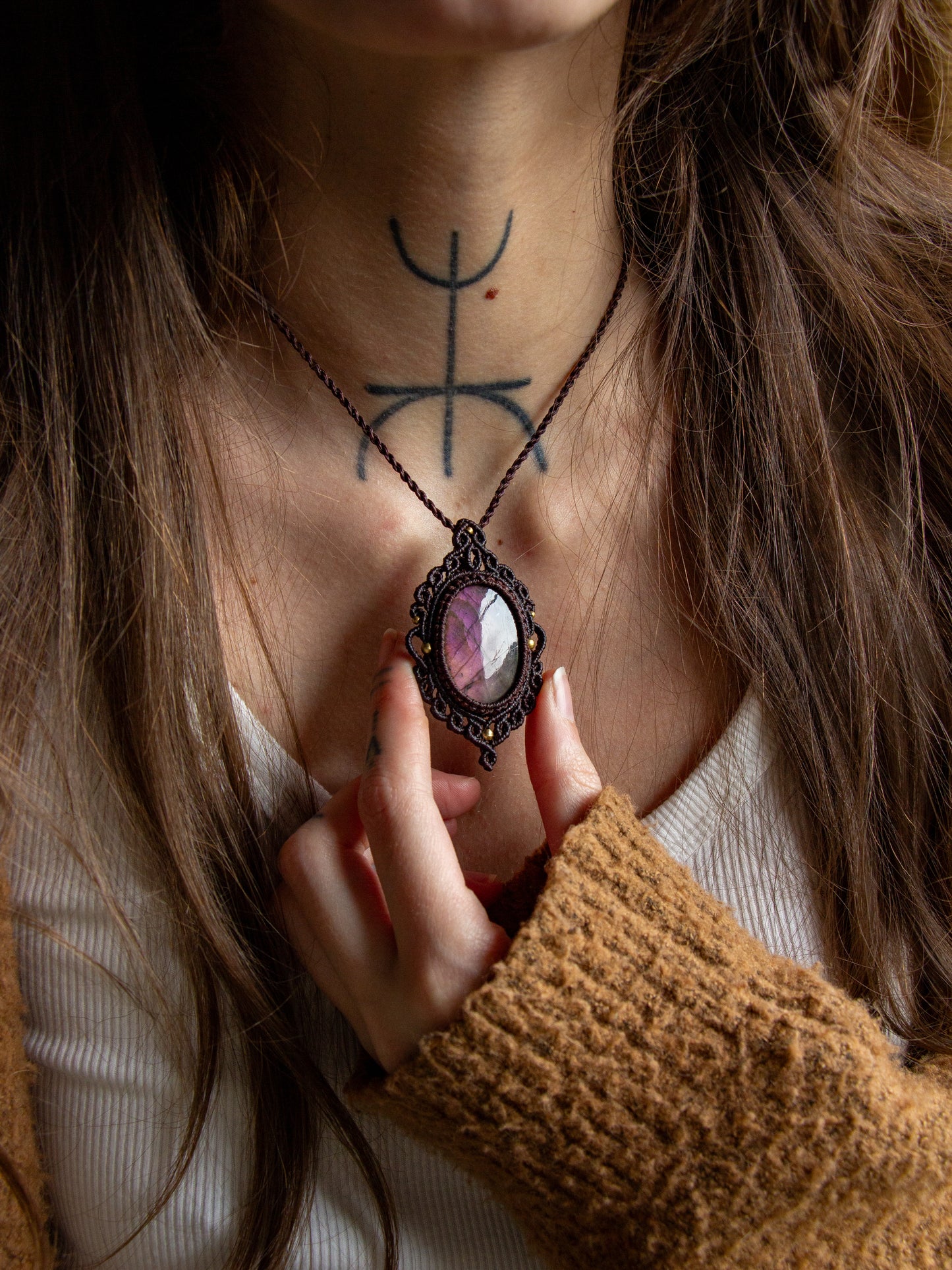 Labradorite macrame necklace