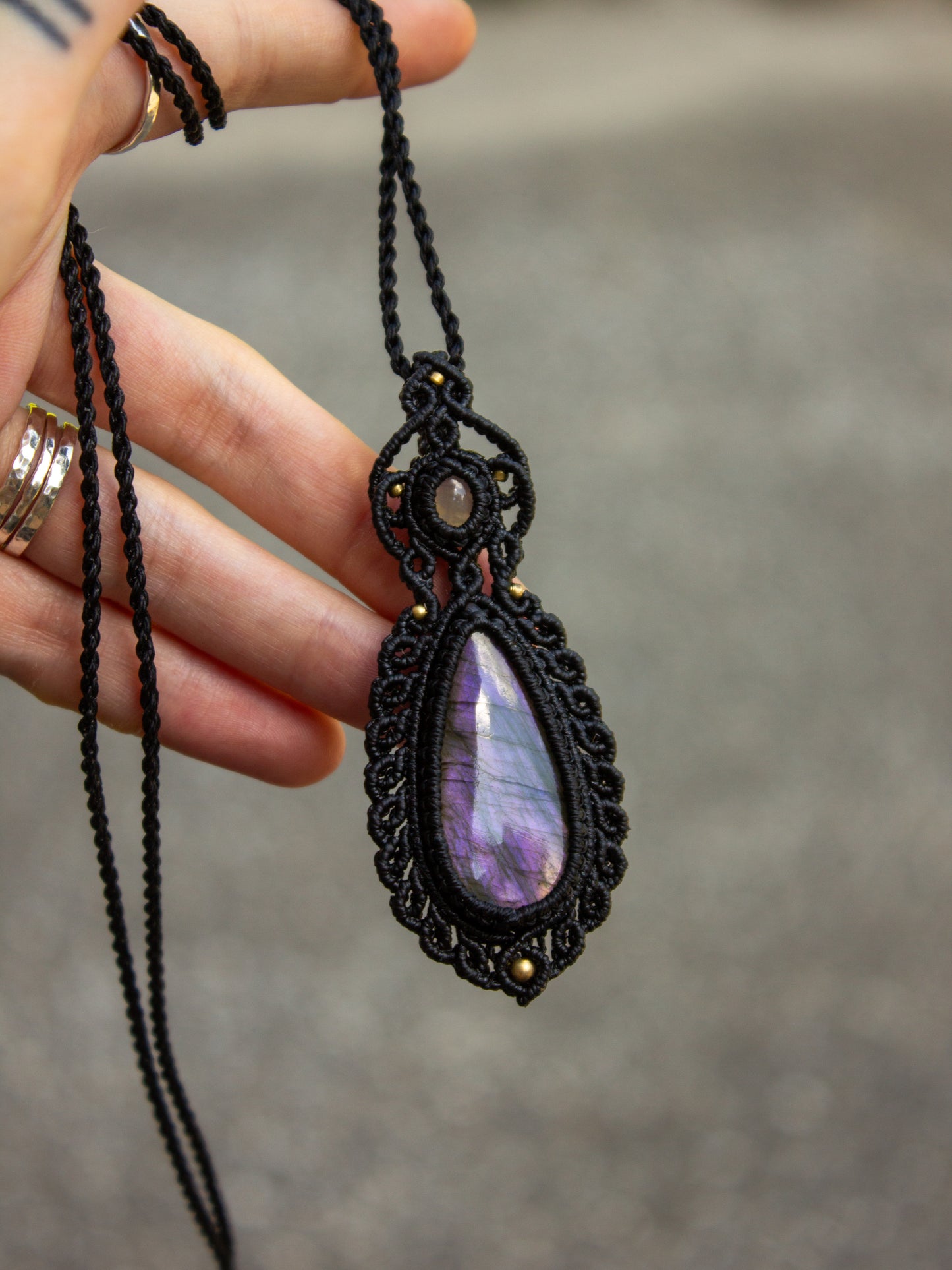 Rose Quartz & Purple Labradorite macrame necklace