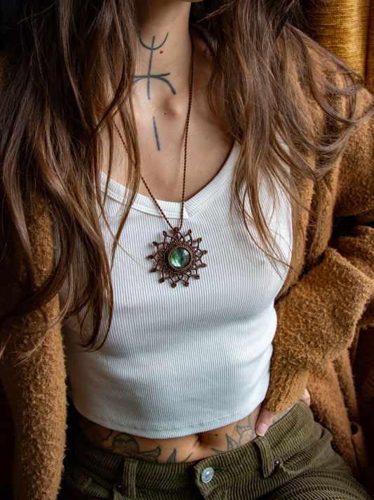 Labradorite macrame necklace