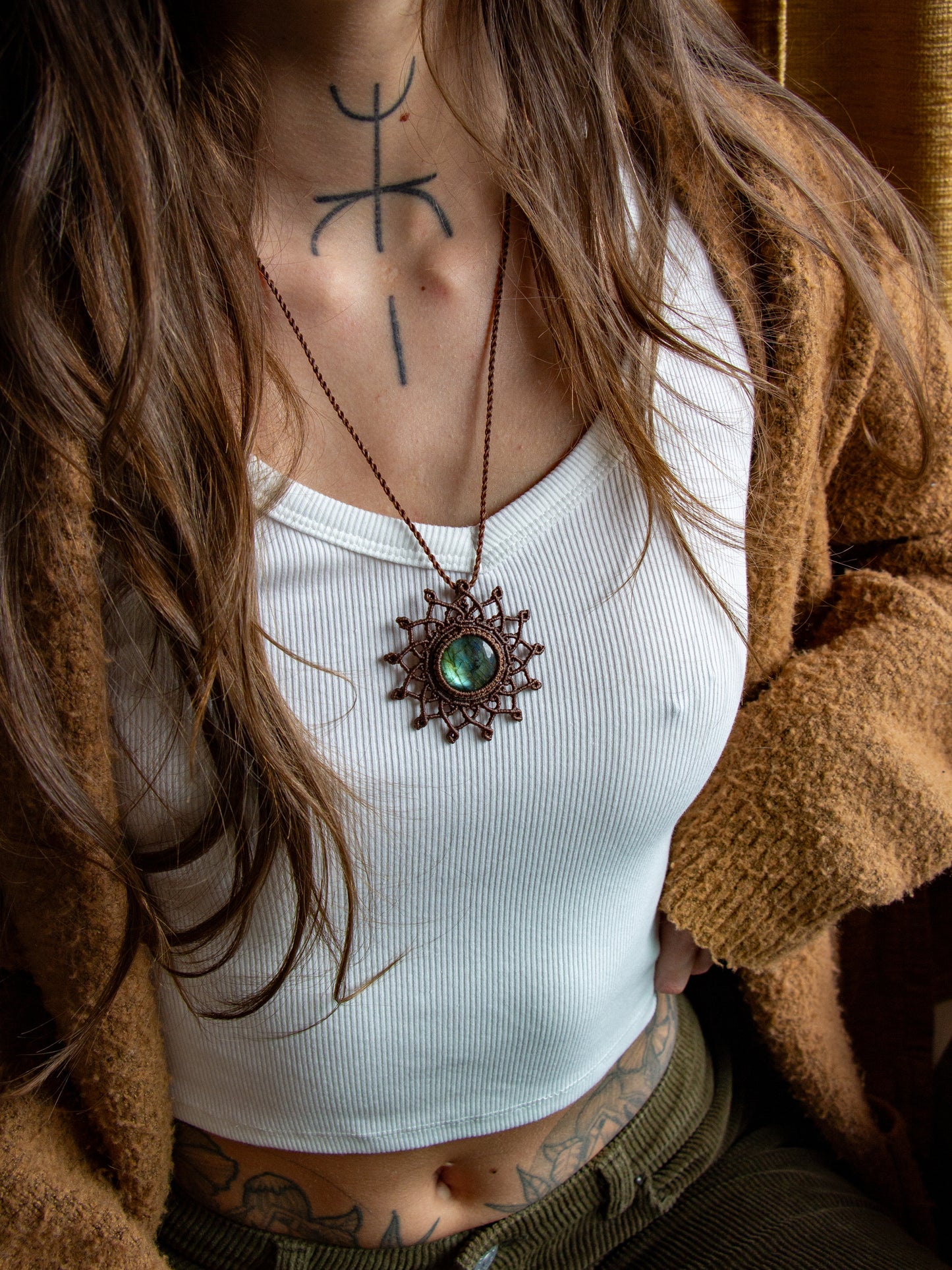 Labradorite macrame necklace