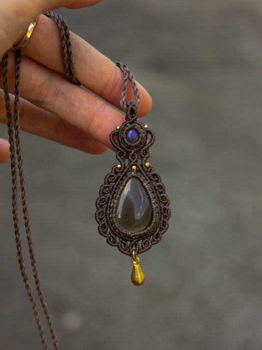 Labradorite & Smokey Quartz macrame necklace