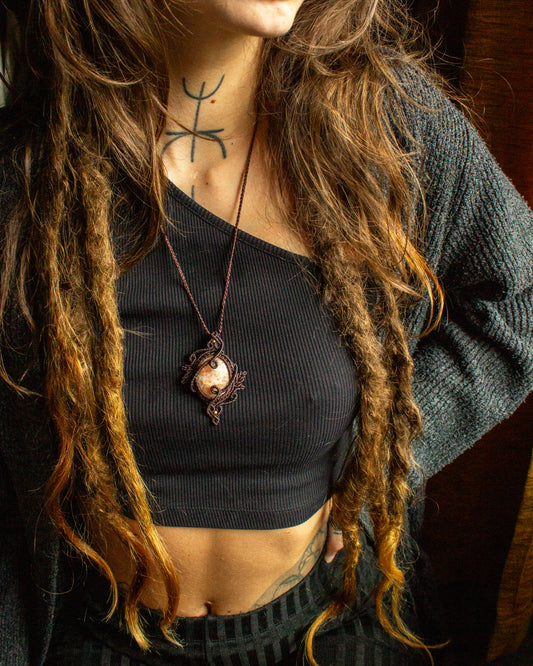 Sunstone • macrame necklace