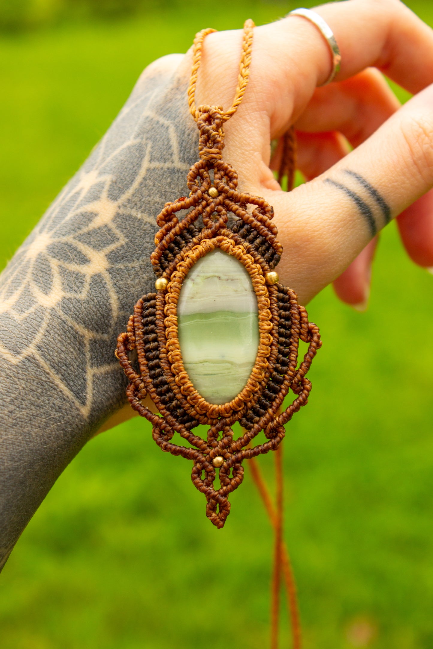 Serpentine • macrame necklace
