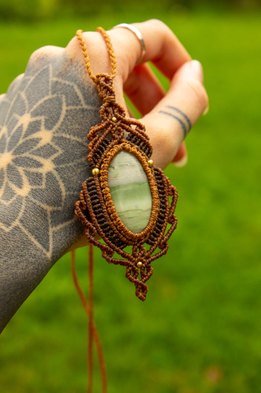 Serpentine • macrame necklace