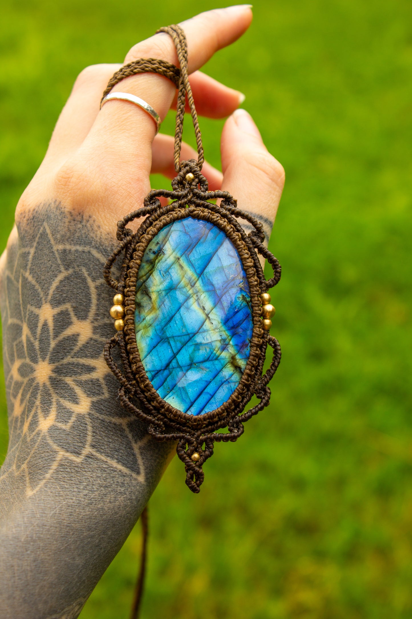 Labradorite • macrame necklace