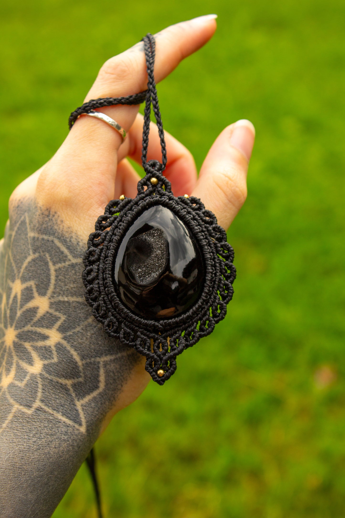 Druzy Onyx • macrame necklace