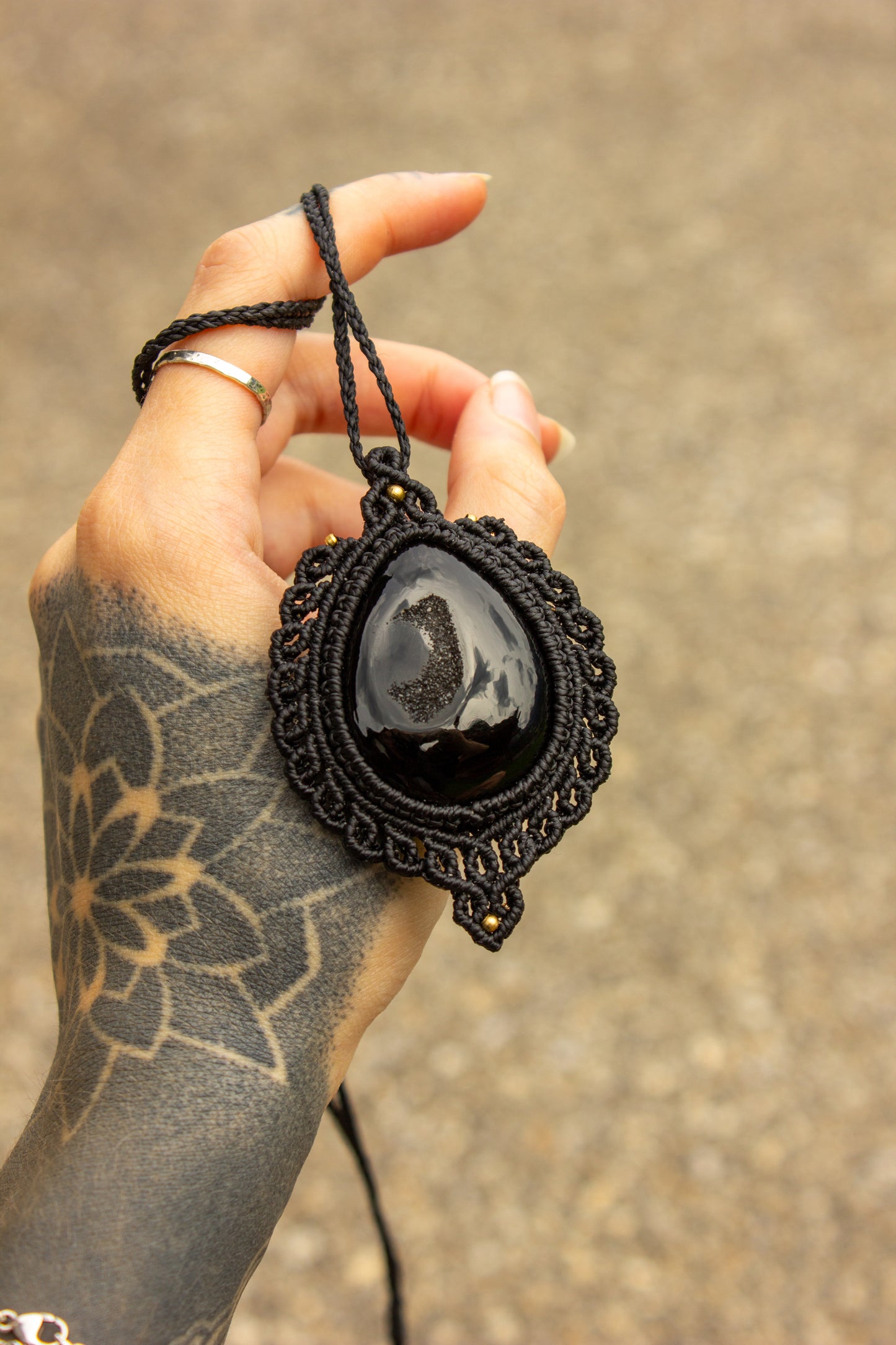 Druzy Onyx • macrame necklace