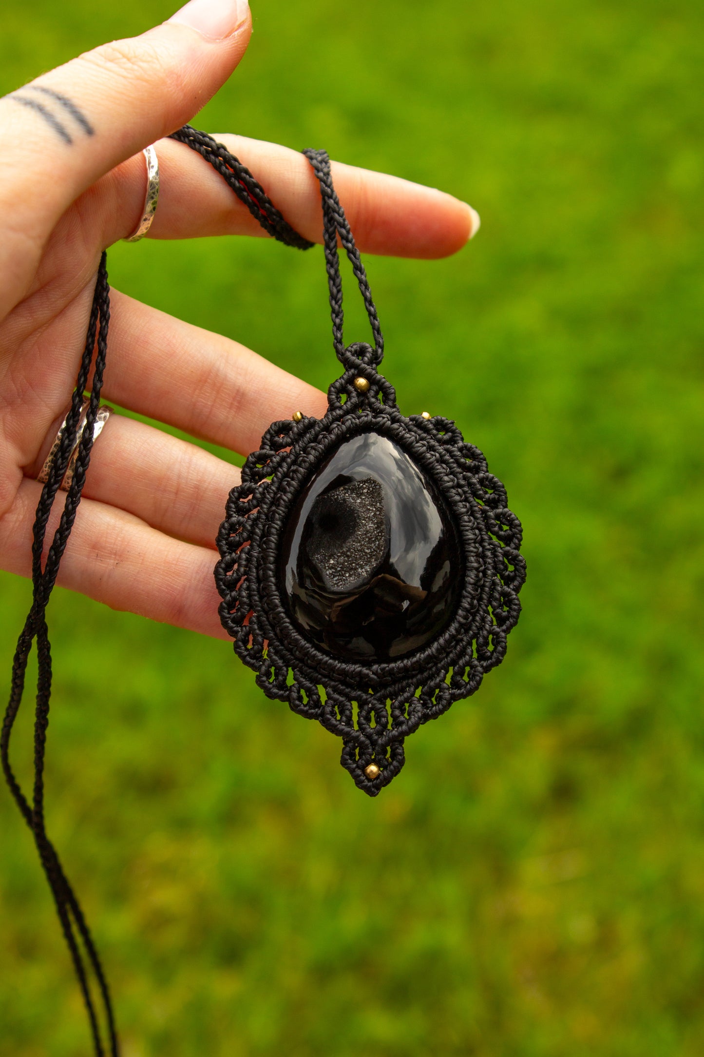 Druzy Onyx • macrame necklace