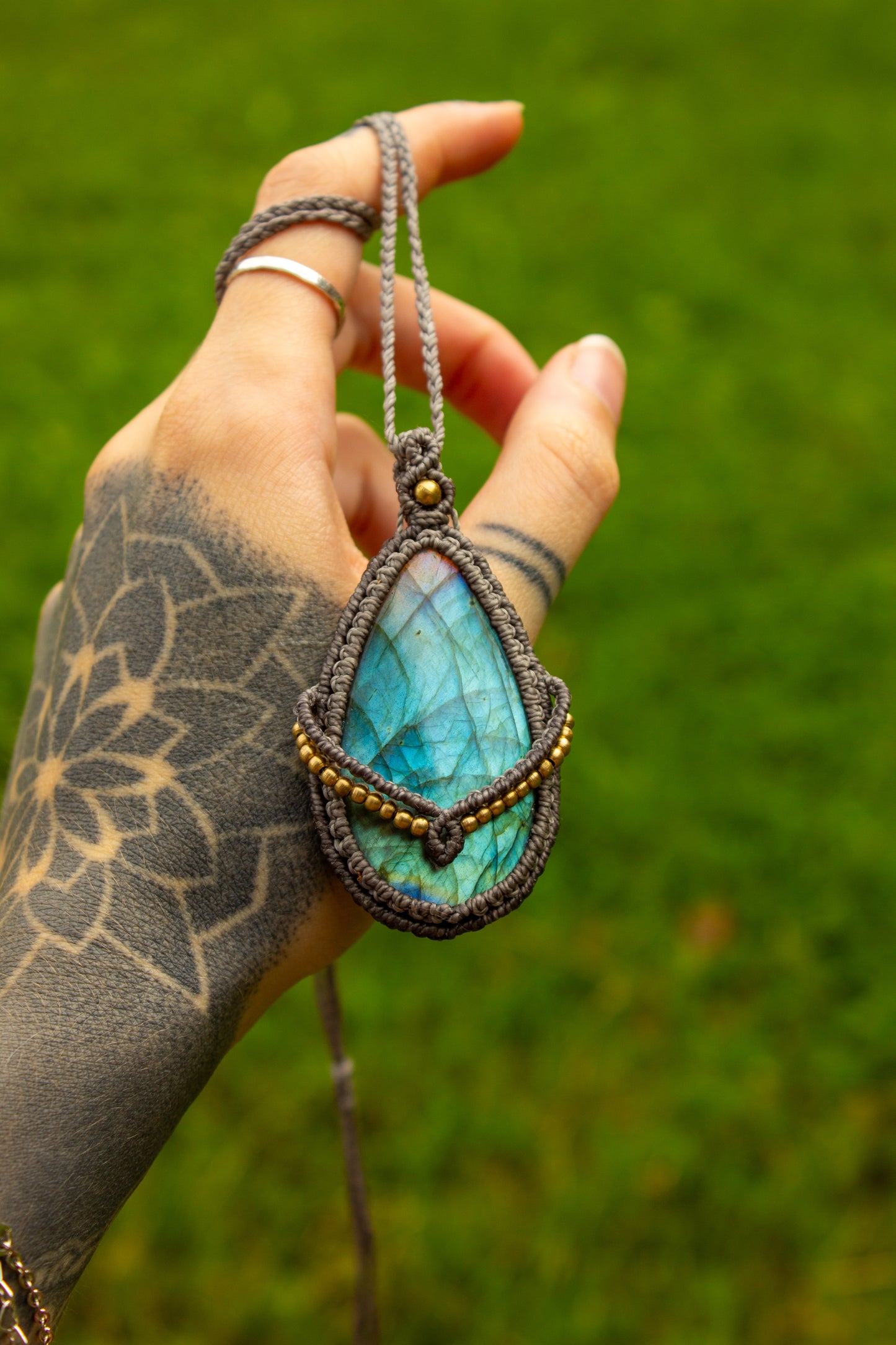 Labradorite • macrame necklace