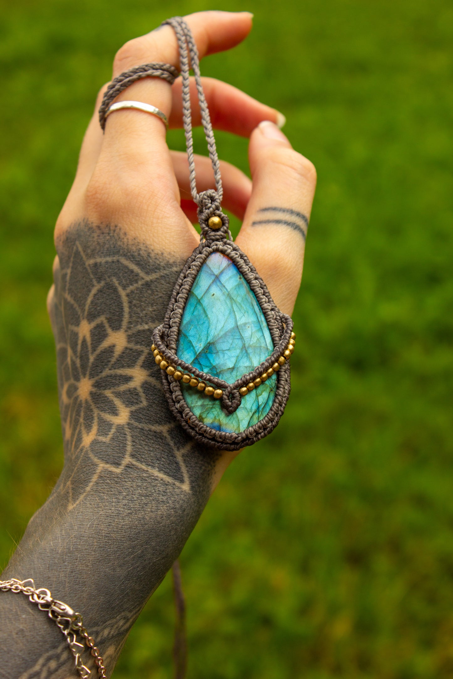 Labradorite • macrame necklace