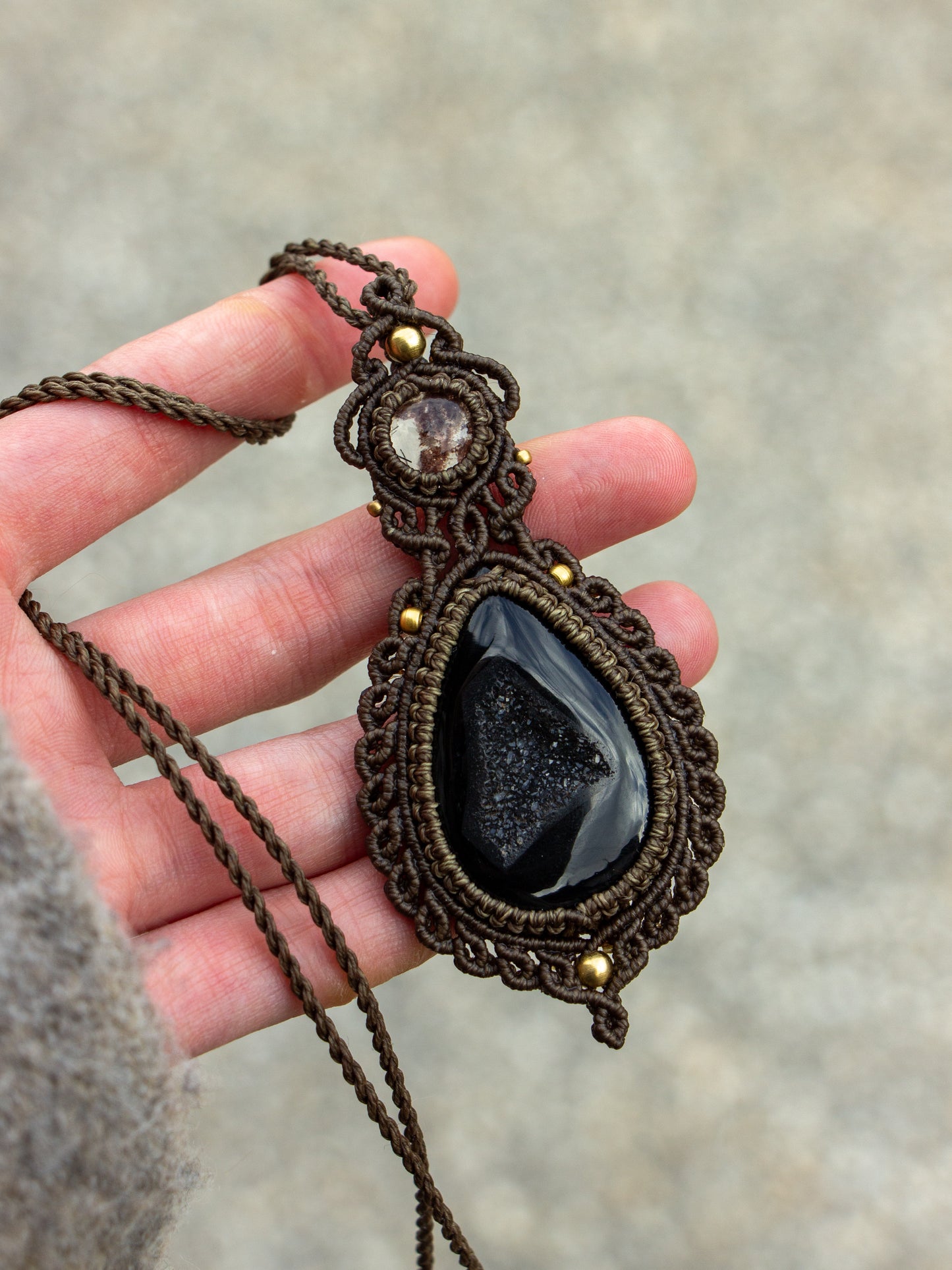 Garden Quartz & Black Onyx macrame necklace