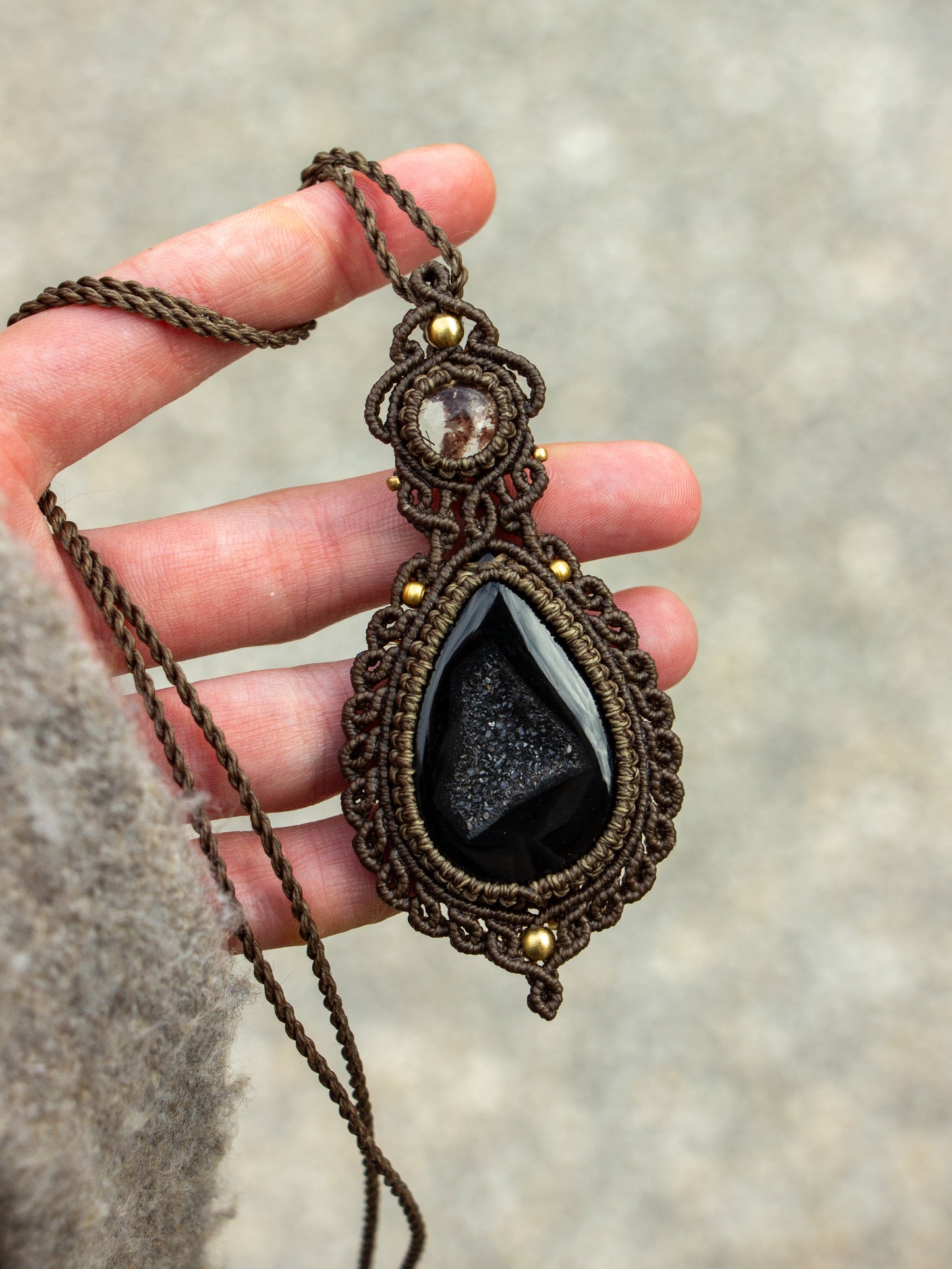 Garden Quartz & Black Onyx macrame necklace
